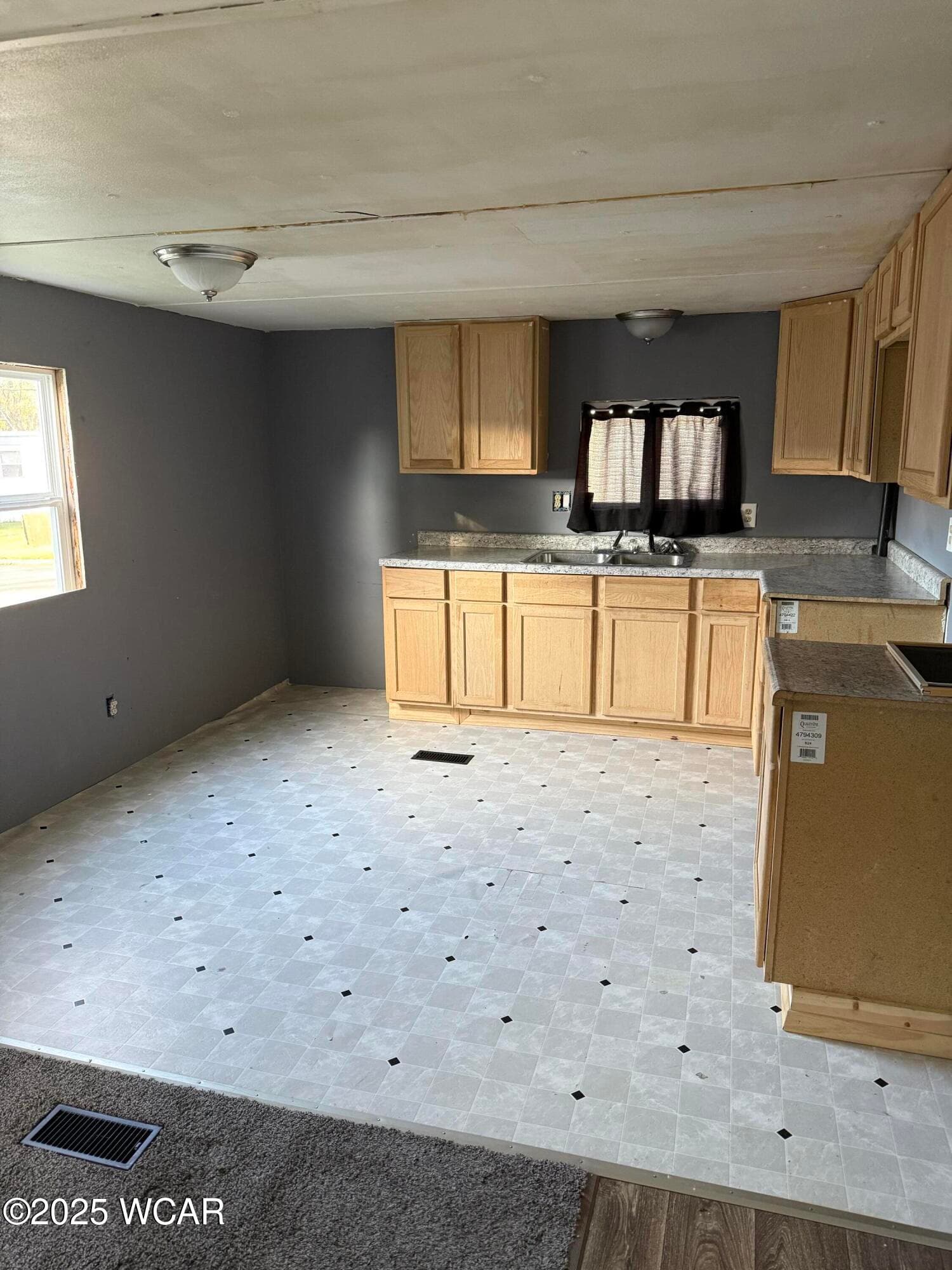 1255 North photo 2