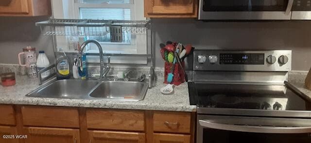 414 Robinson Ave. photo 3