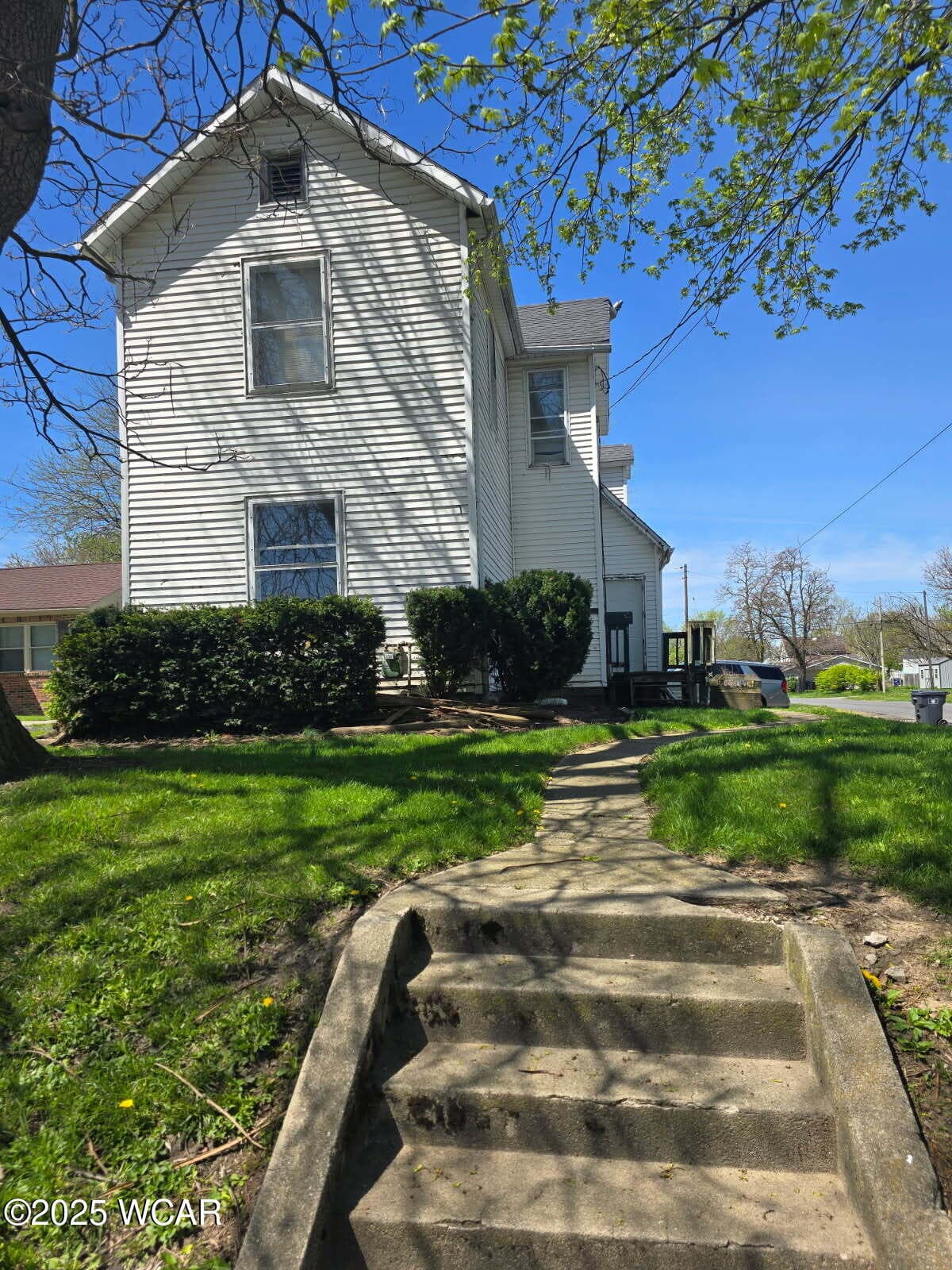 939 West