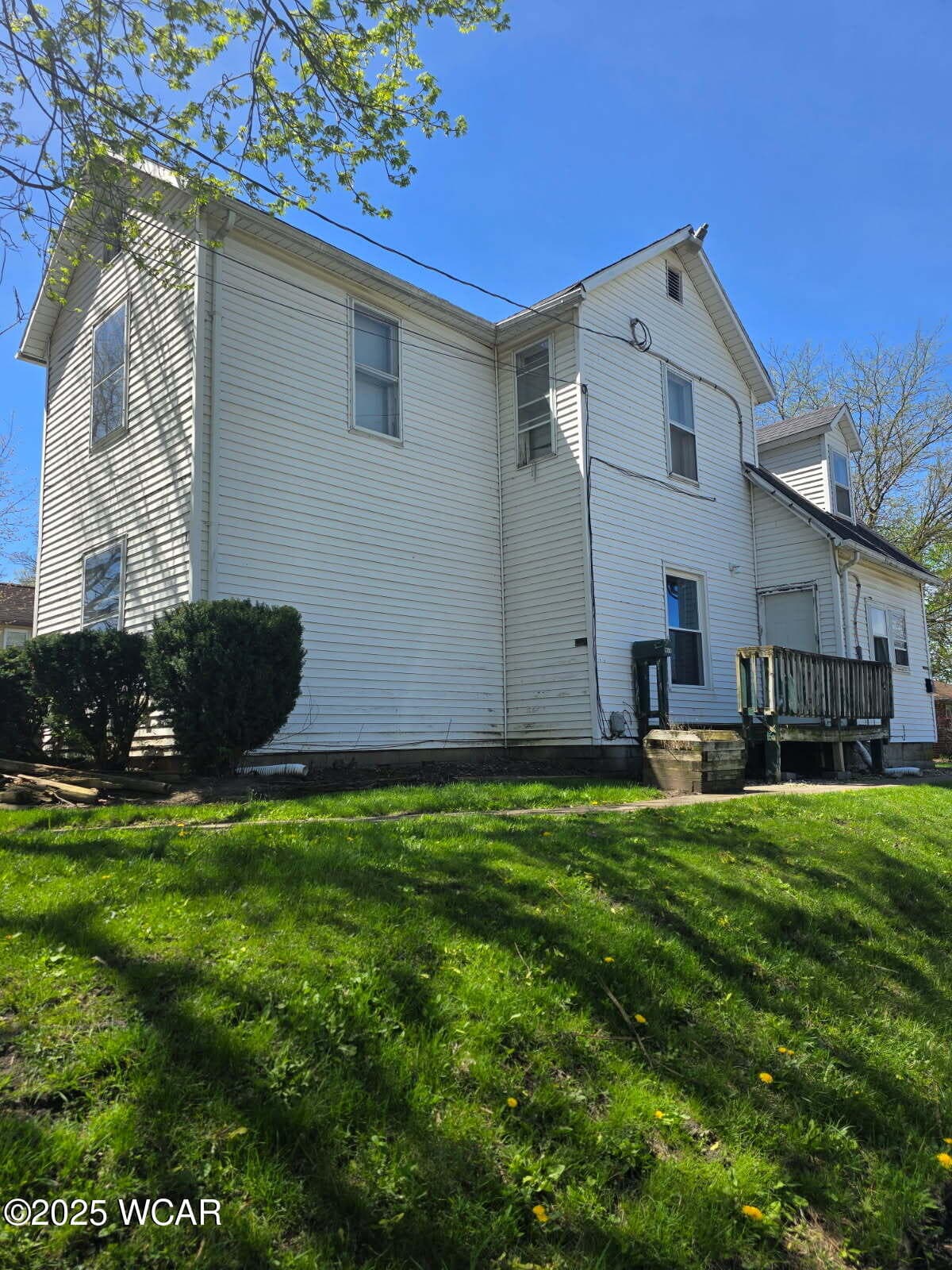 939 West photo 2