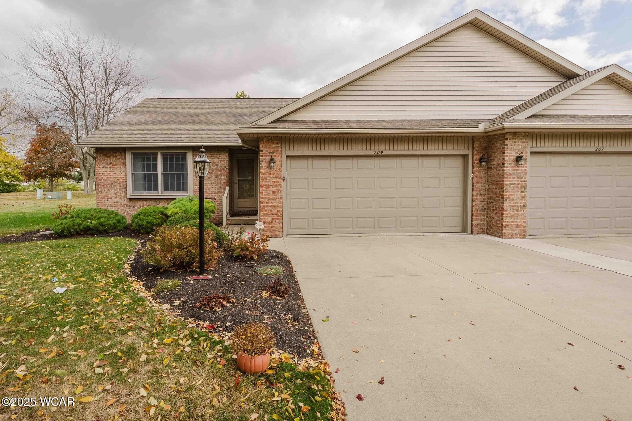 209 Willow Bend photo 2