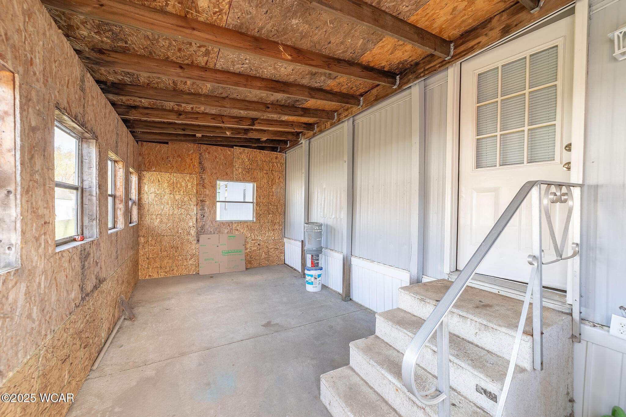 8179 Hazelwood photo 3