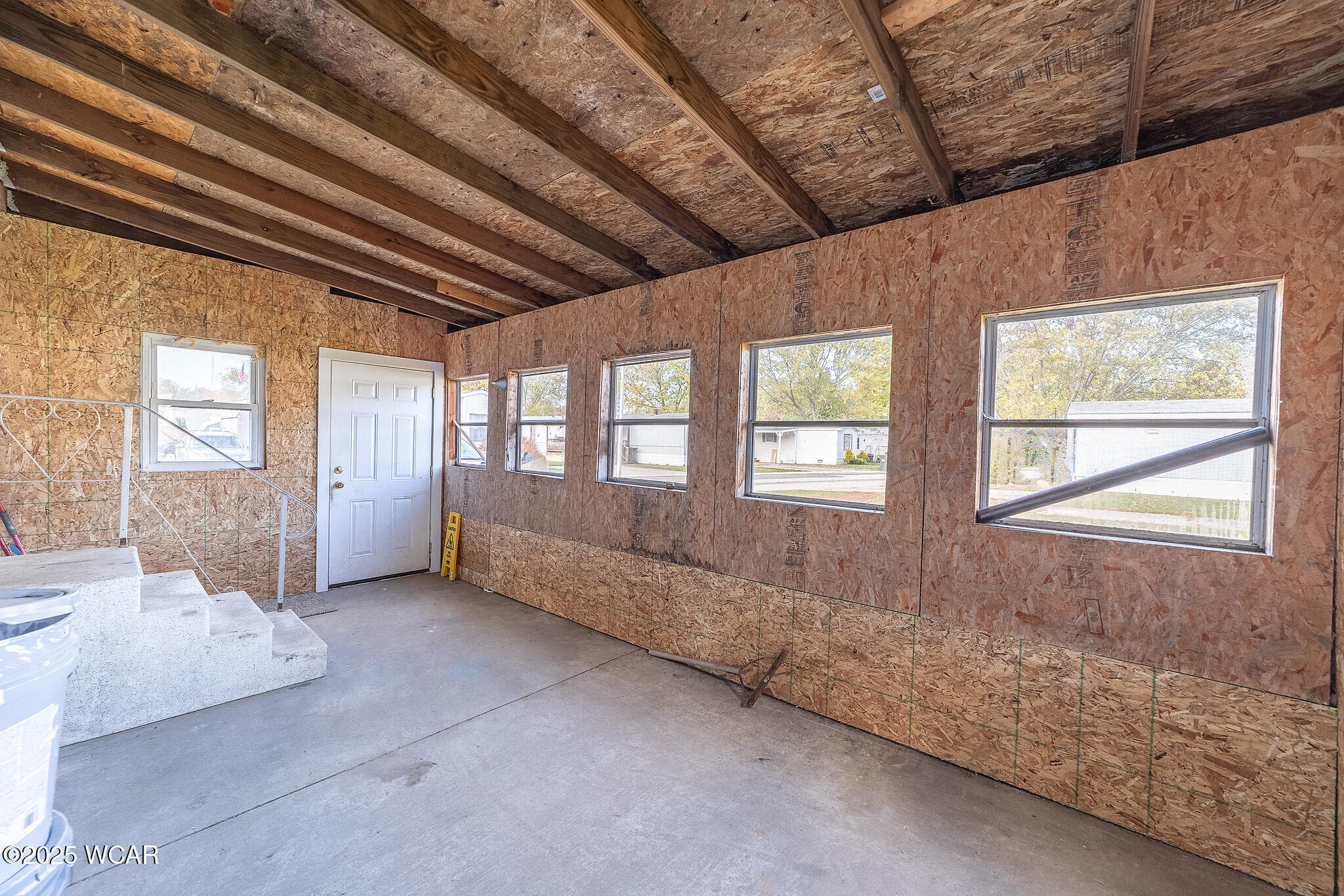 8179 Hazelwood photo 4