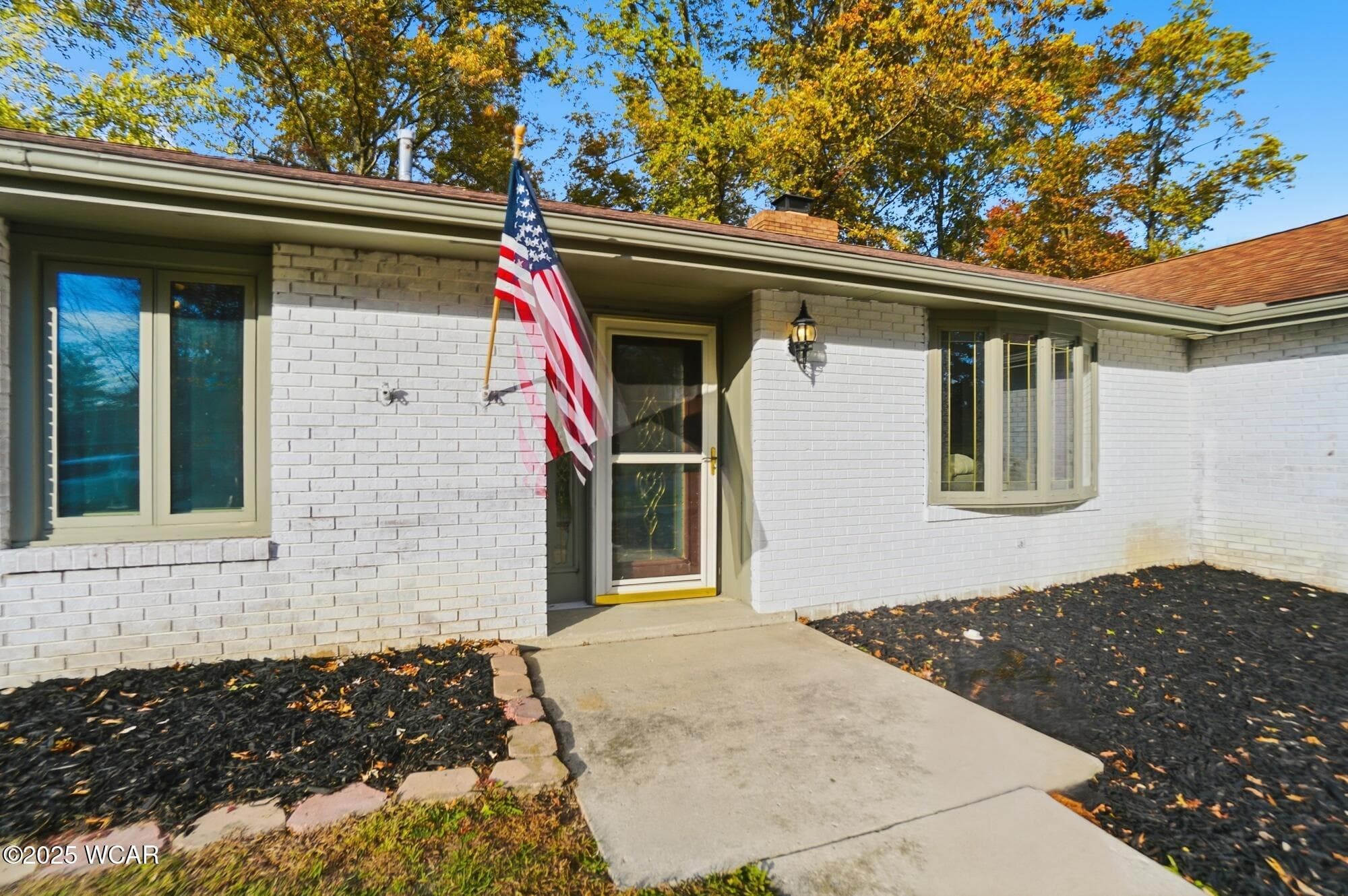 2517 Hall photo 4