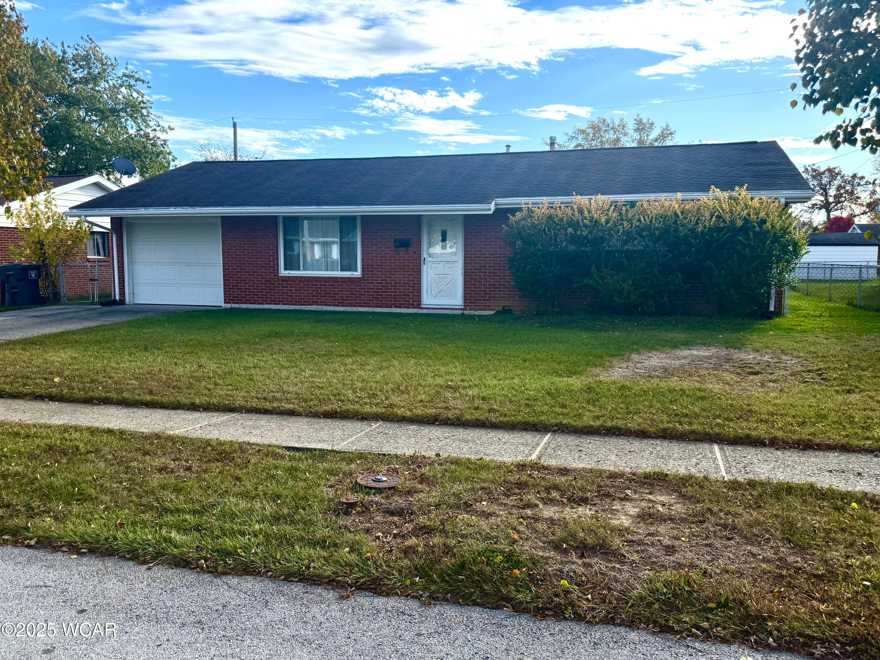 725 Mackenzie Dr