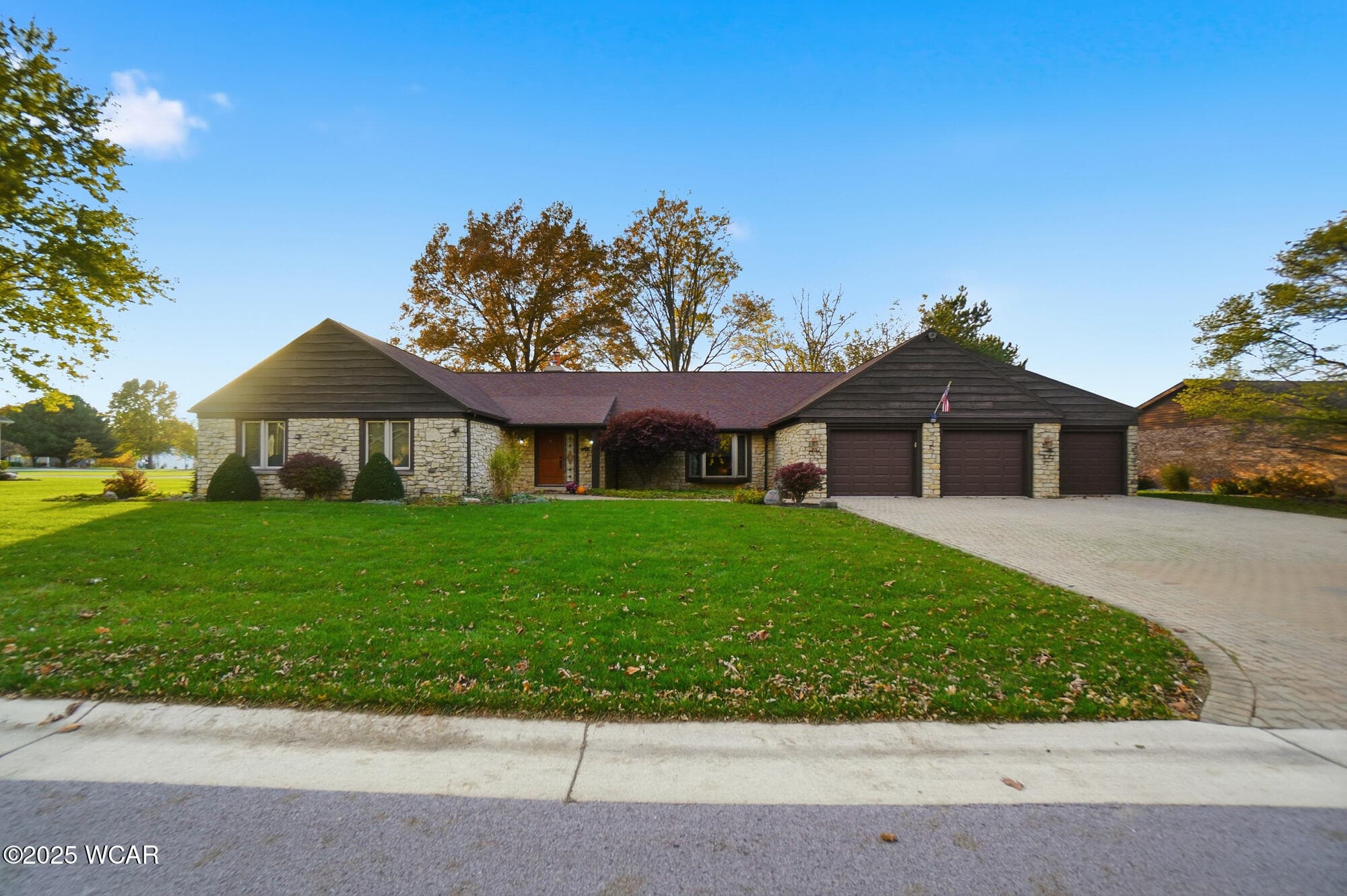 601 Warren