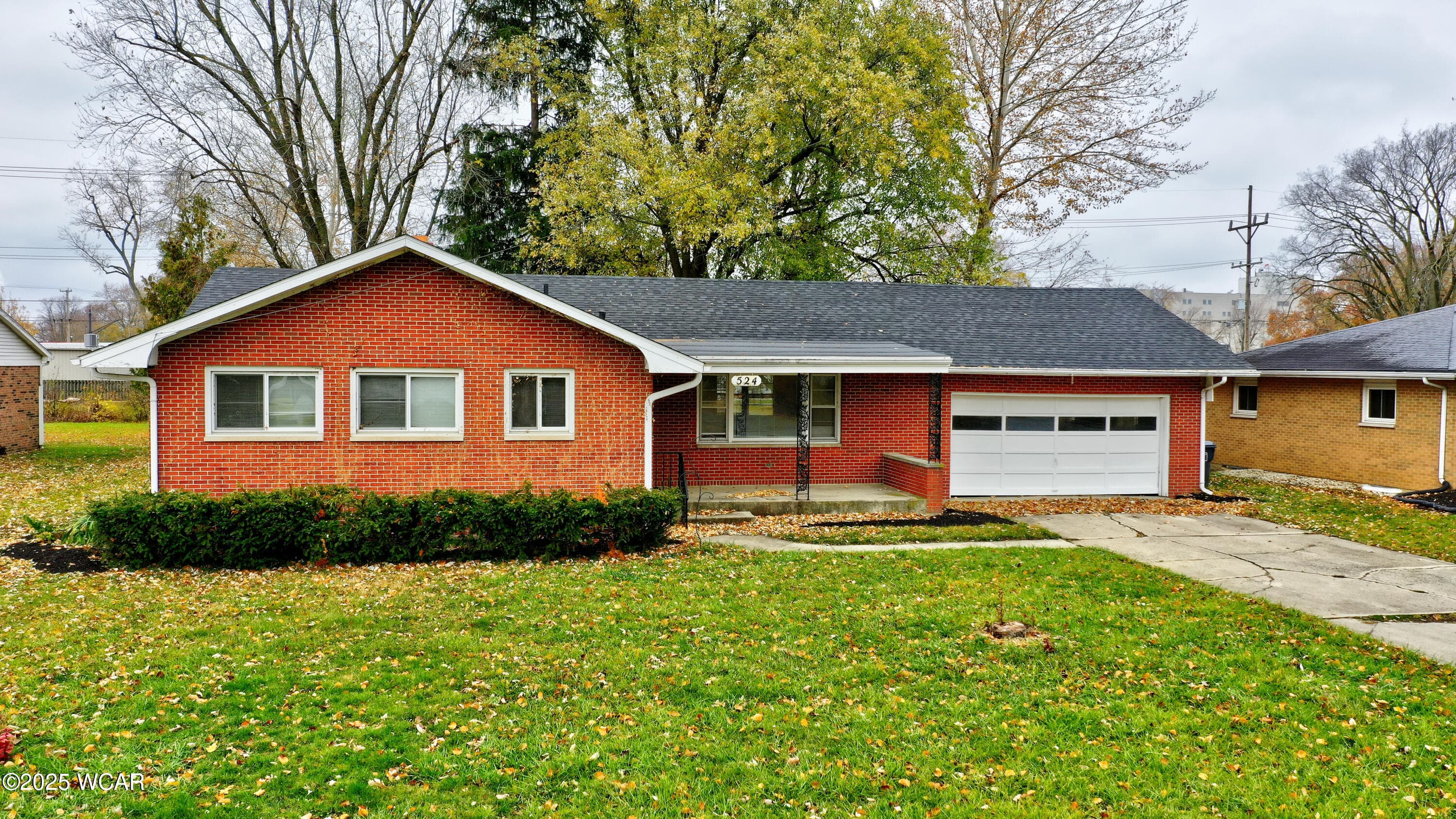 524 Collins