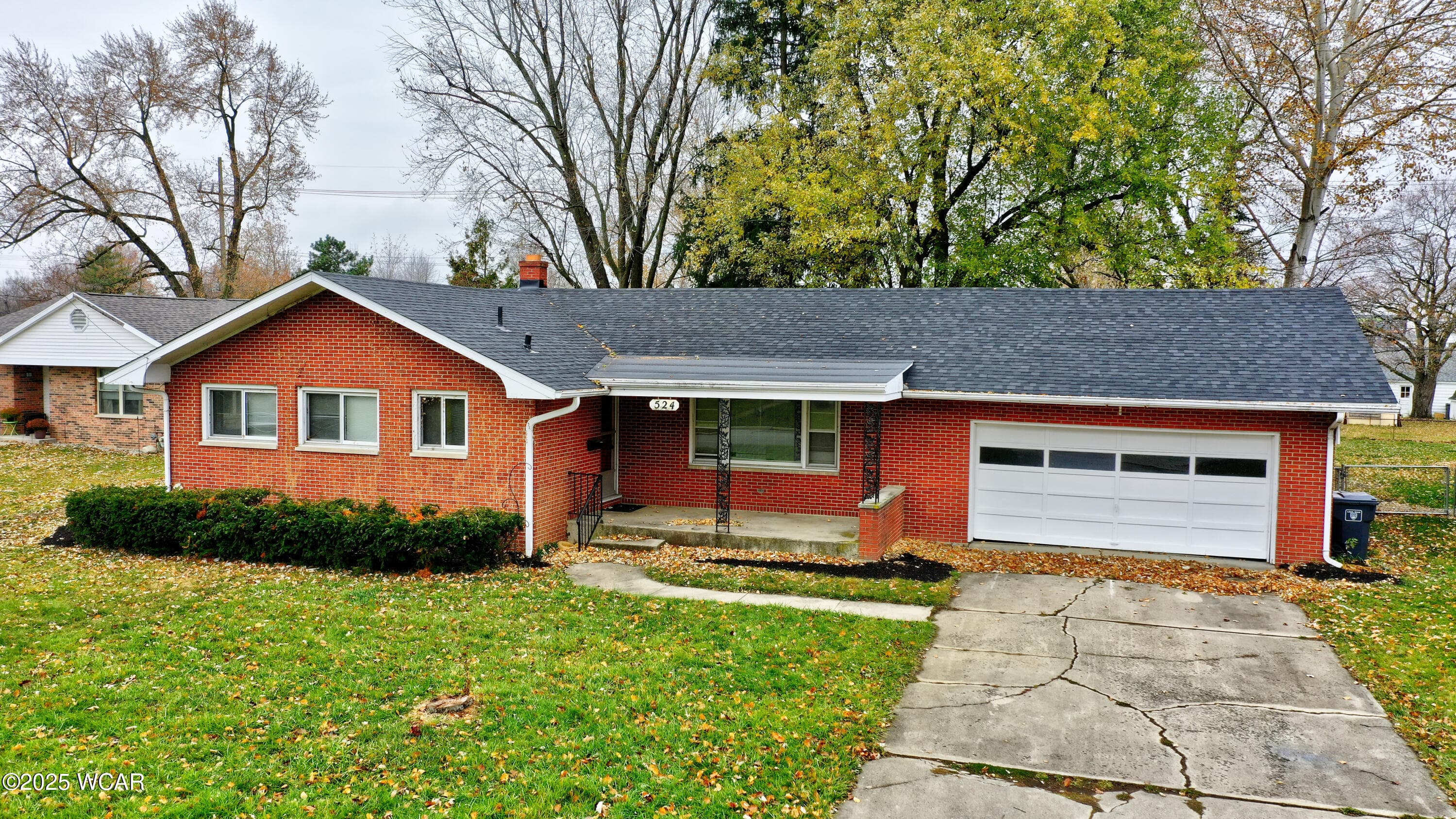524 Collins photo 2