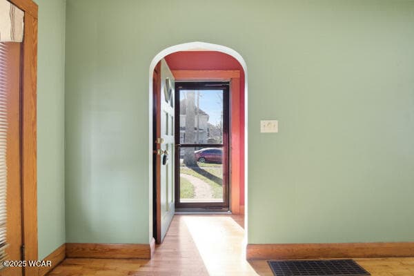 323 Gordon photo 4