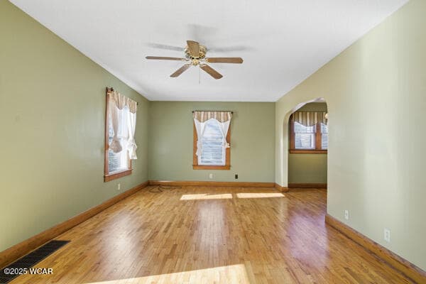 323 Gordon photo 5