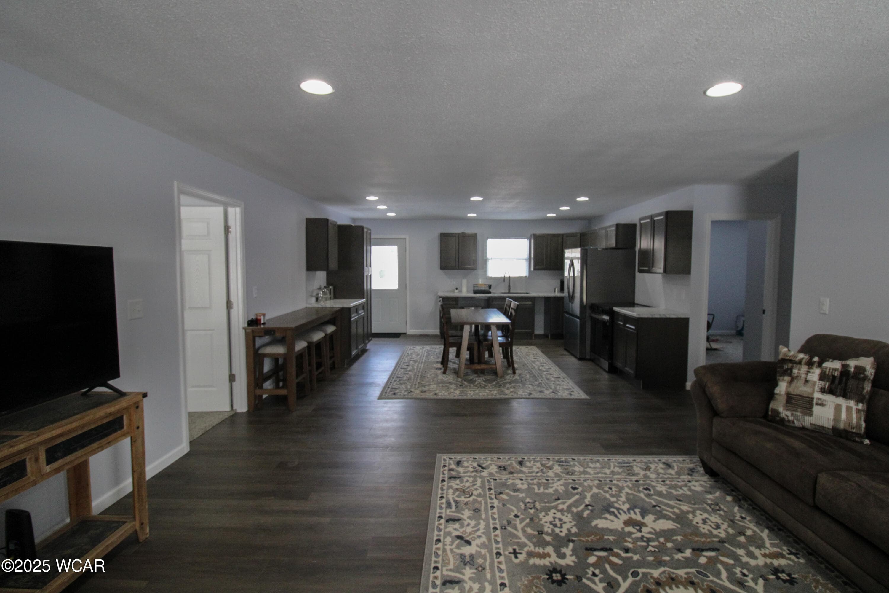 1004 Sherman photo 3