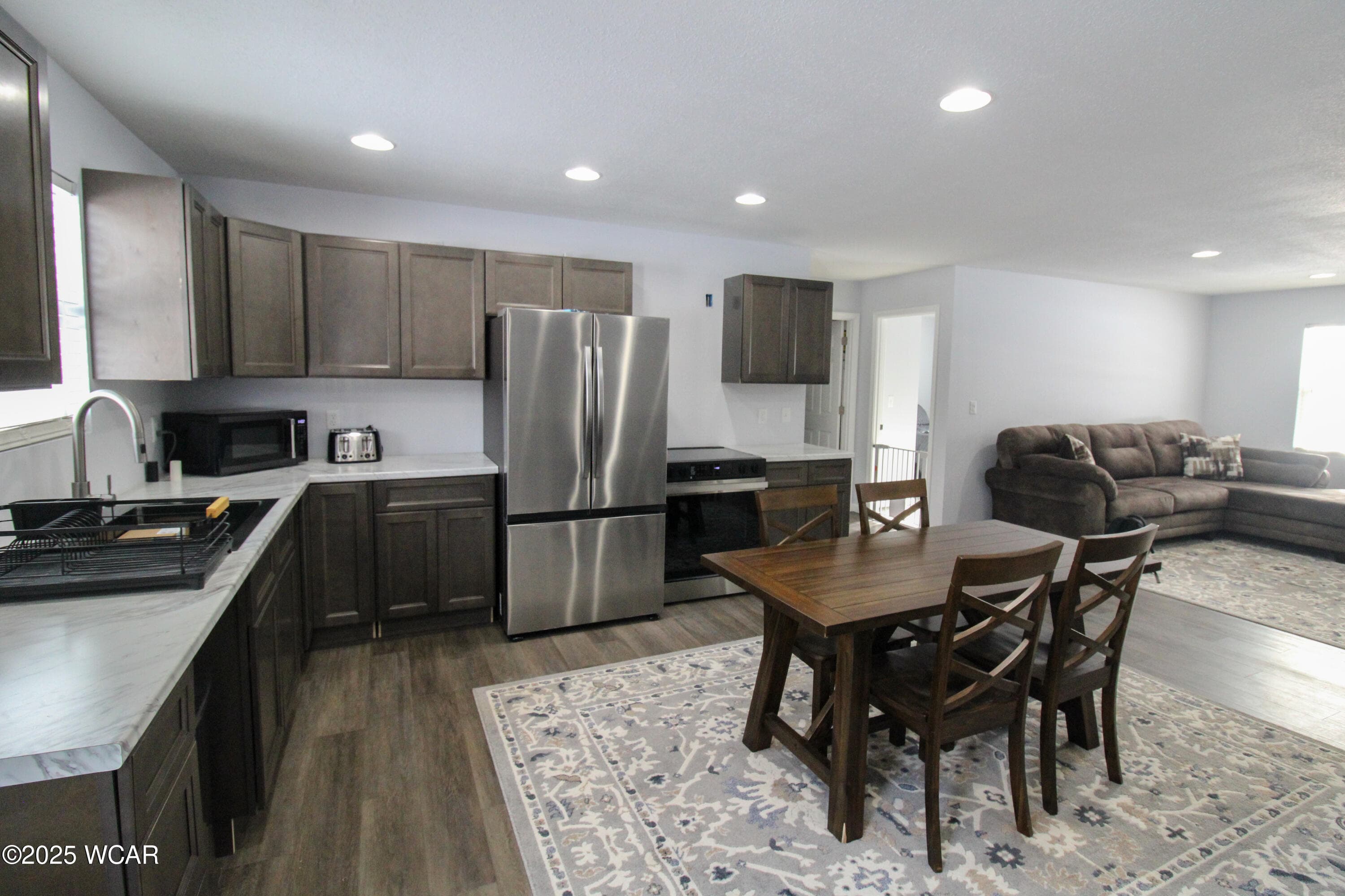 1004 Sherman photo 5