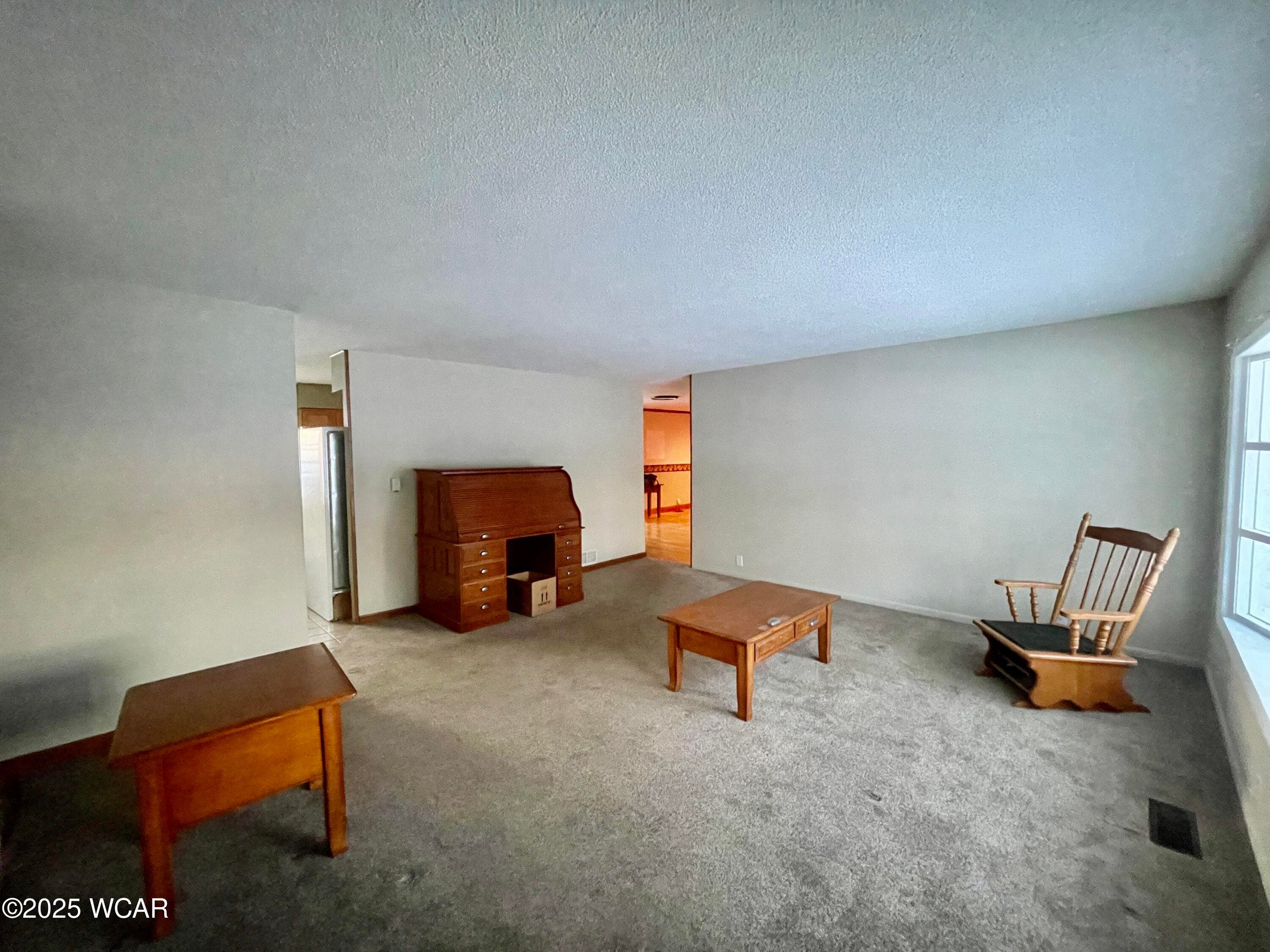 109 Lark photo 3