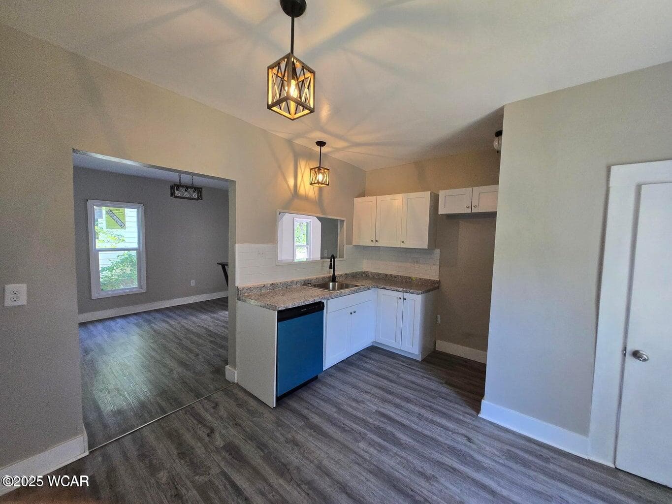 426 Baxter photo 4