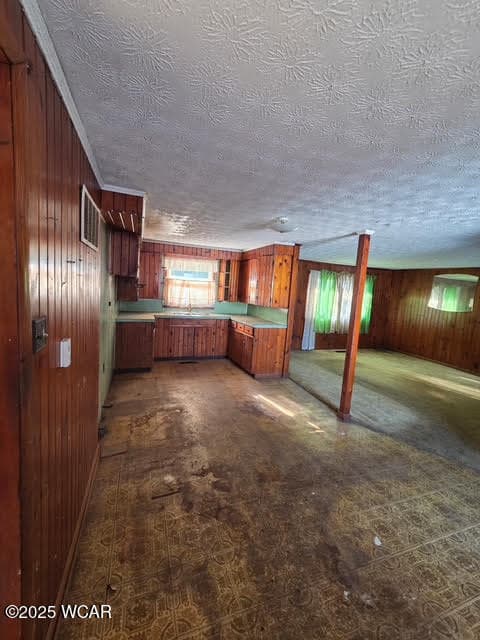 520 Kenmore photo 3