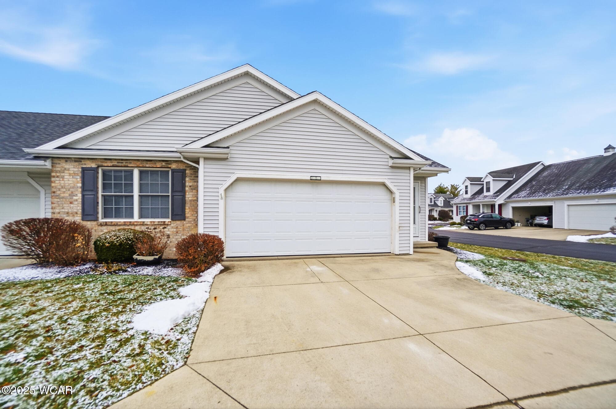 123 Eagles Point photo 2