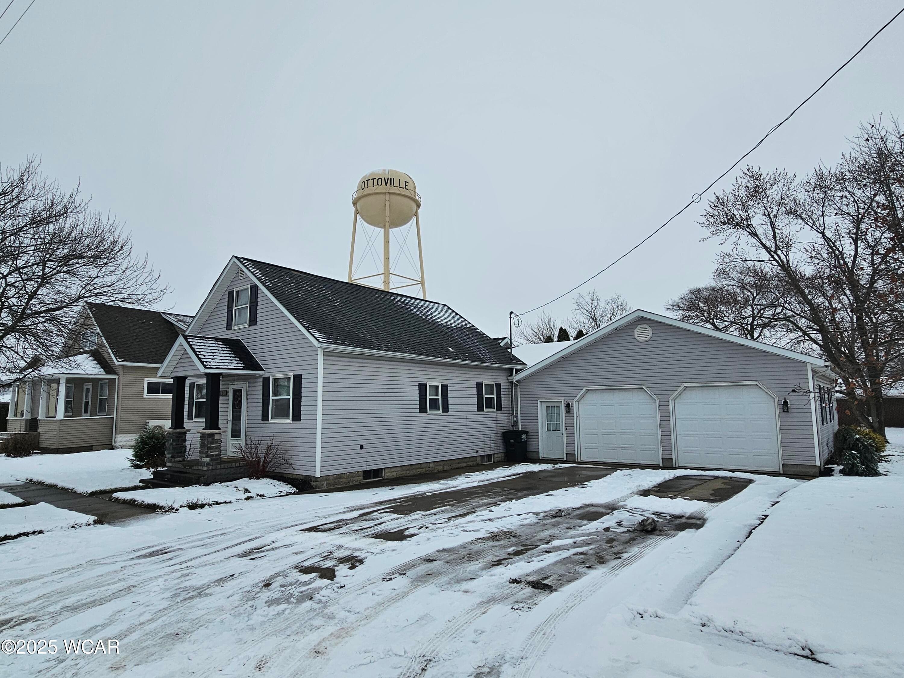 130 E Canal photo 2
