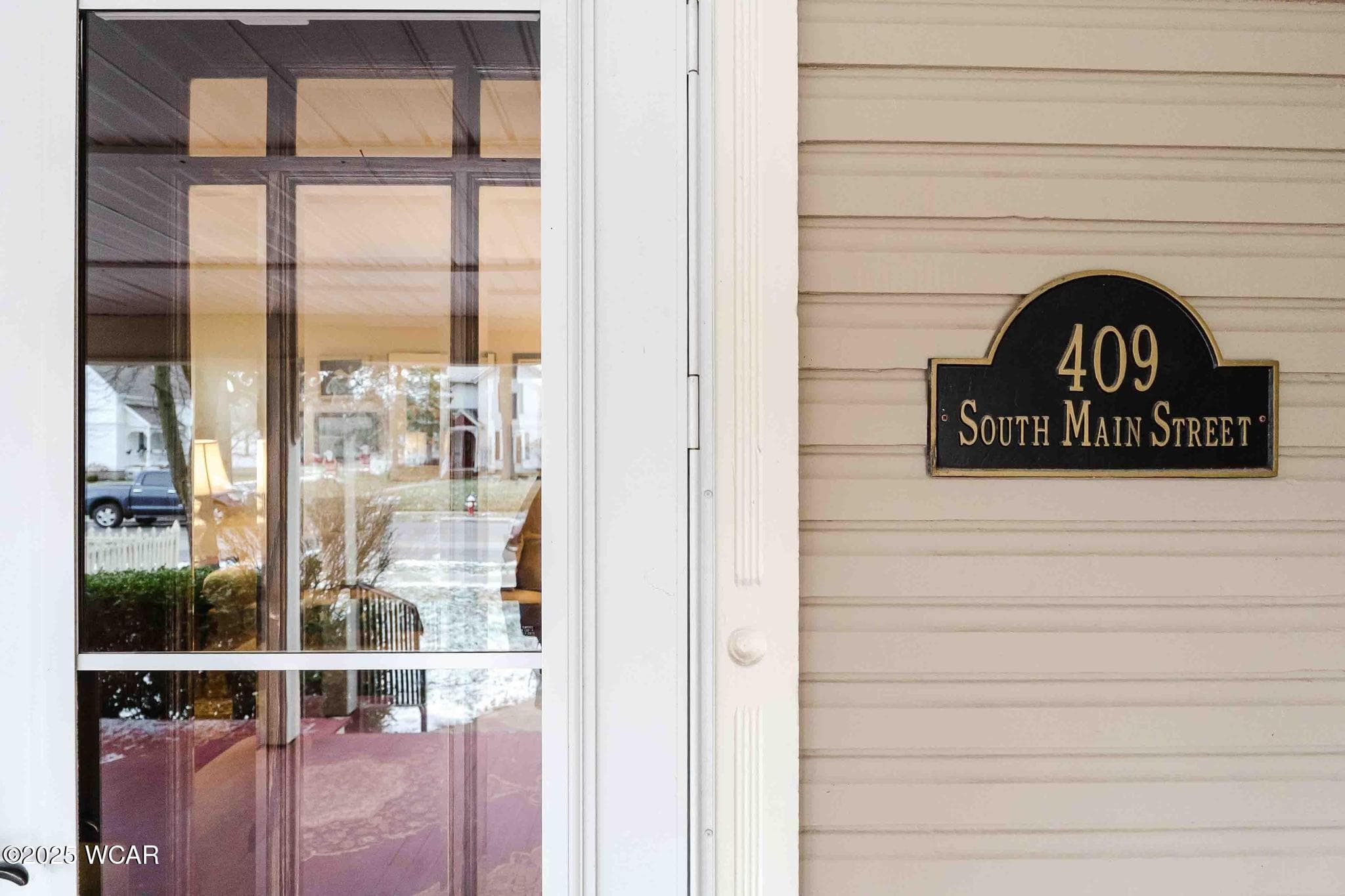 409 Main photo 5