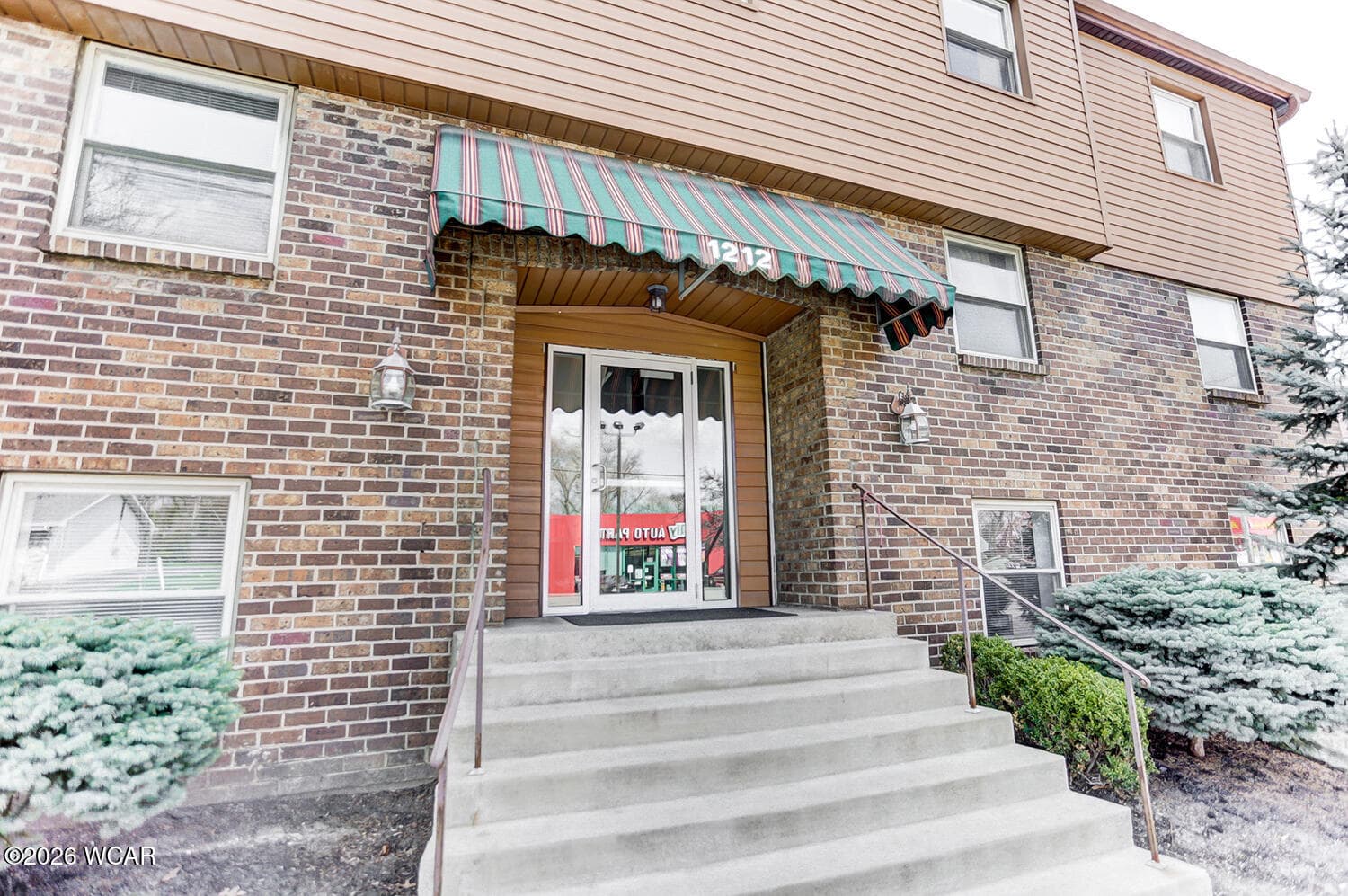 1212 Bellefontaine photo 3