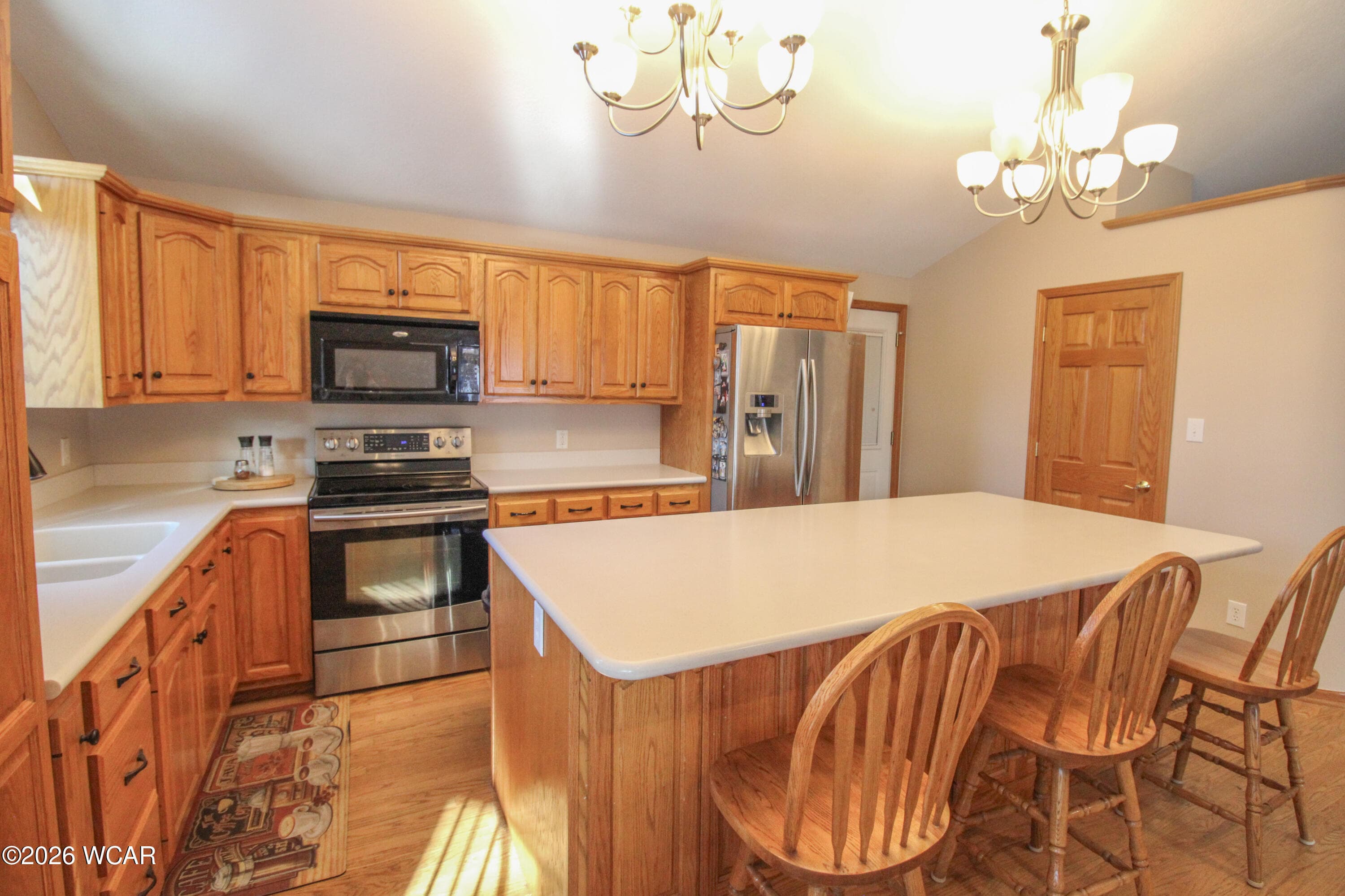 3746 Armstead photo 3