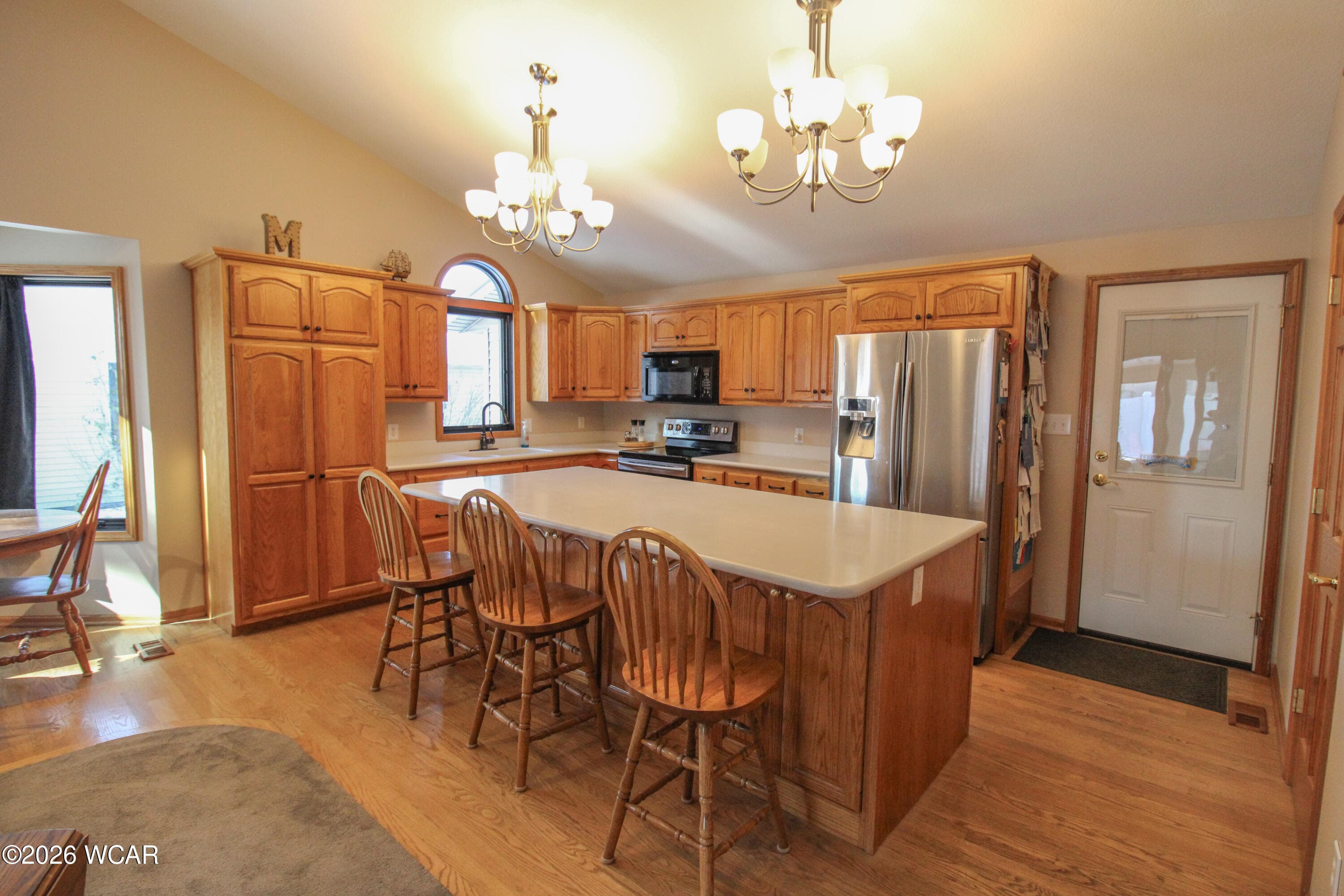3746 Armstead photo 2
