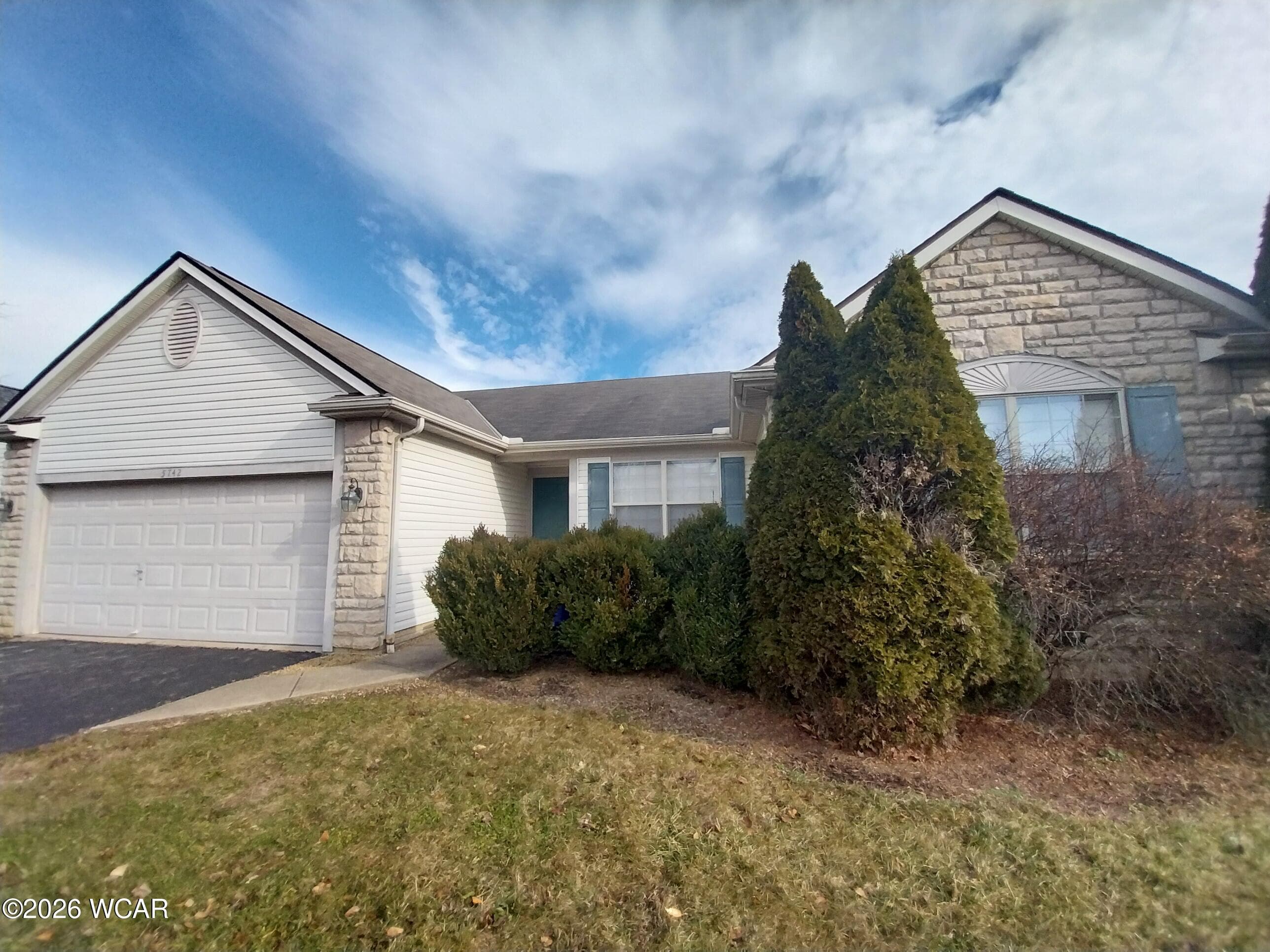 5742 Cedar Lawn