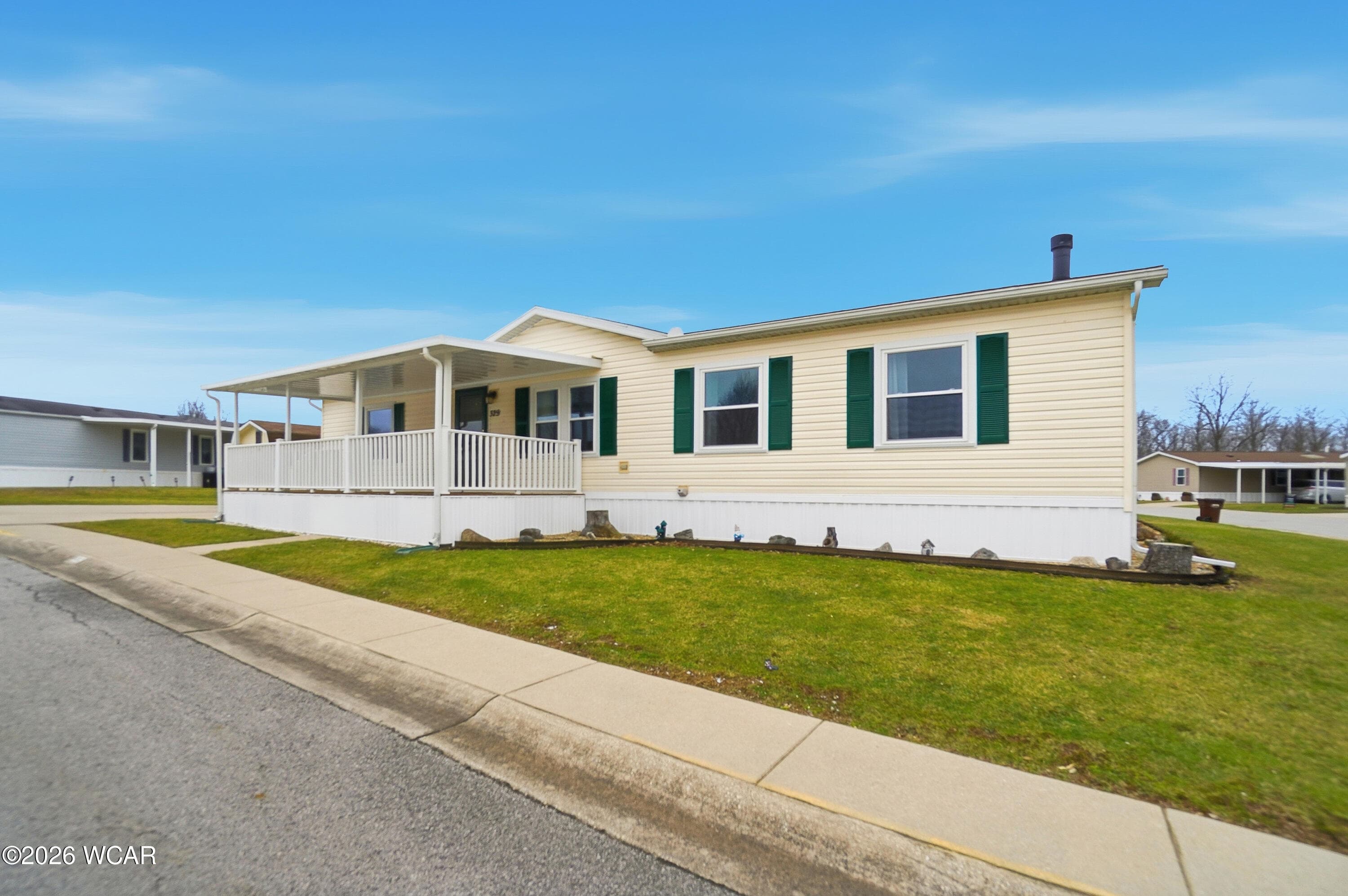 329 Eastwood photo 2