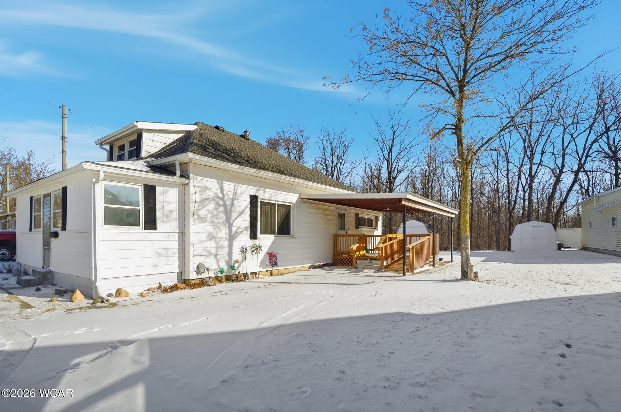 606 Highland photo 4