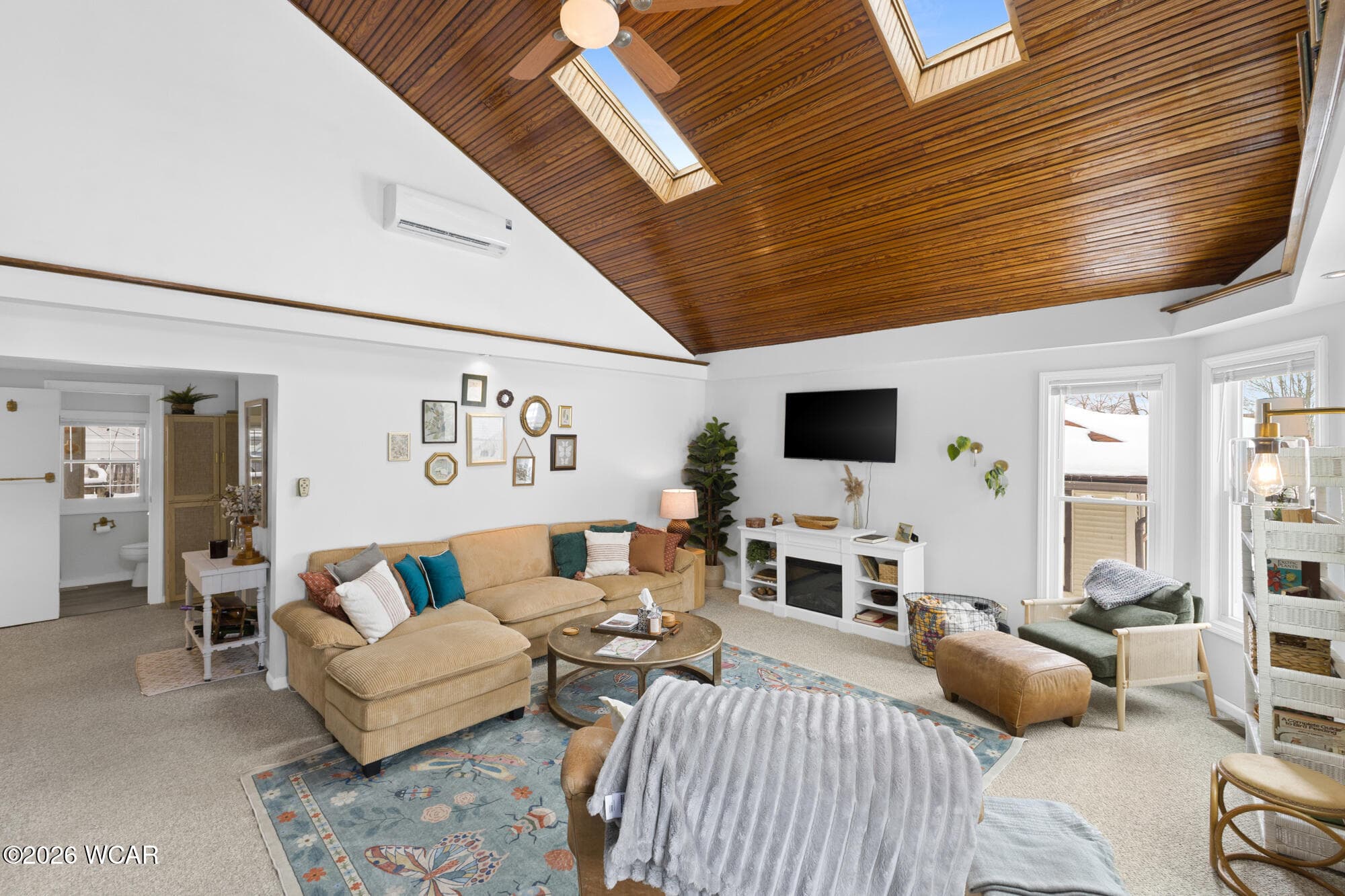 14221 Lakewood photo 3