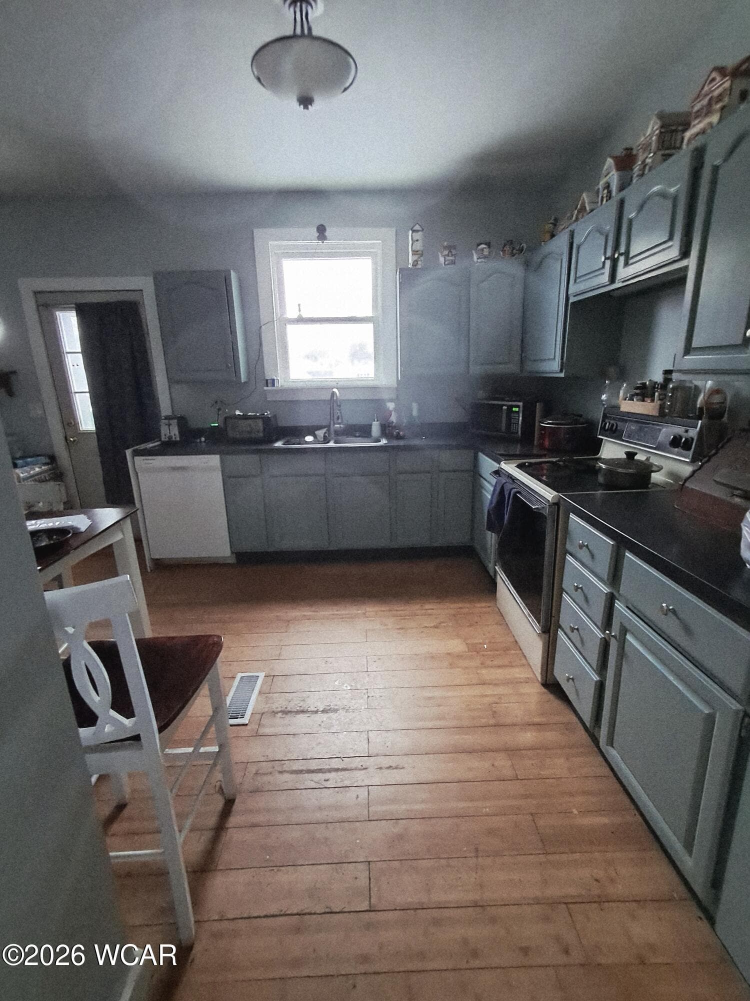 631 Washington photo 4