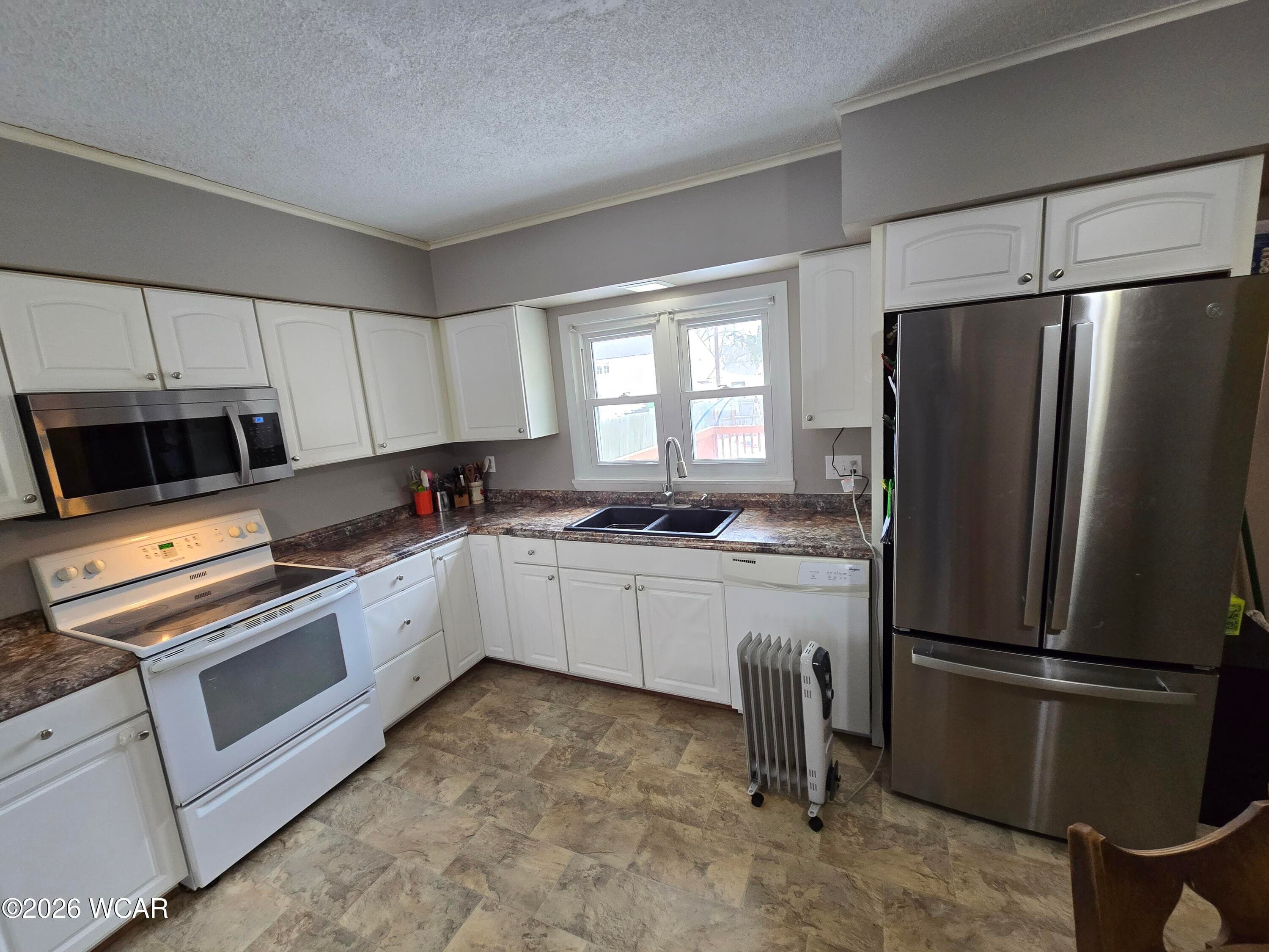 411 E Eliza St photo 4