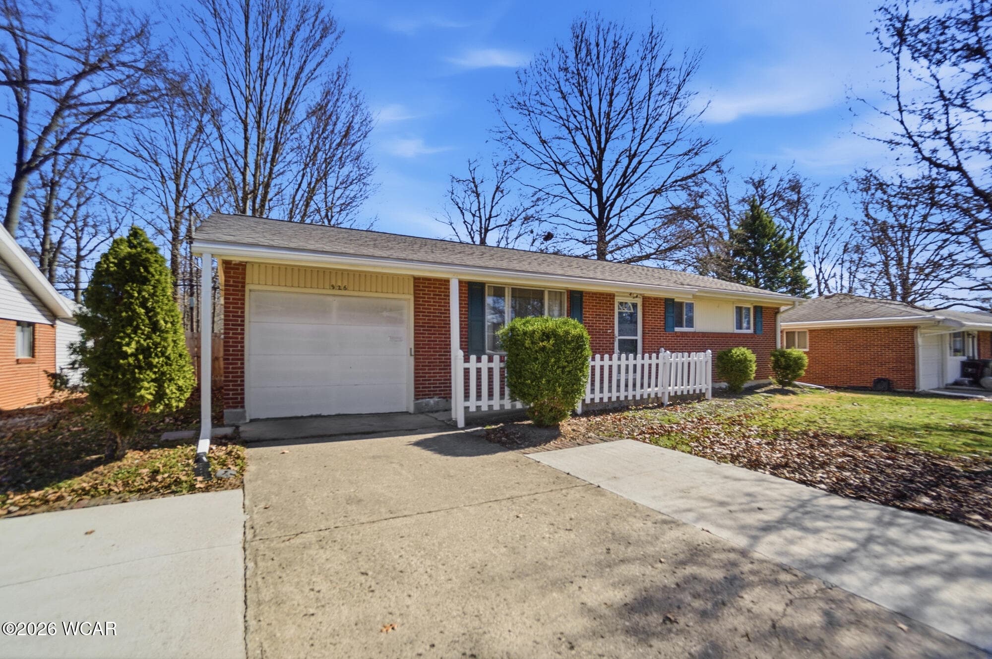 926 Crestwood photo 4