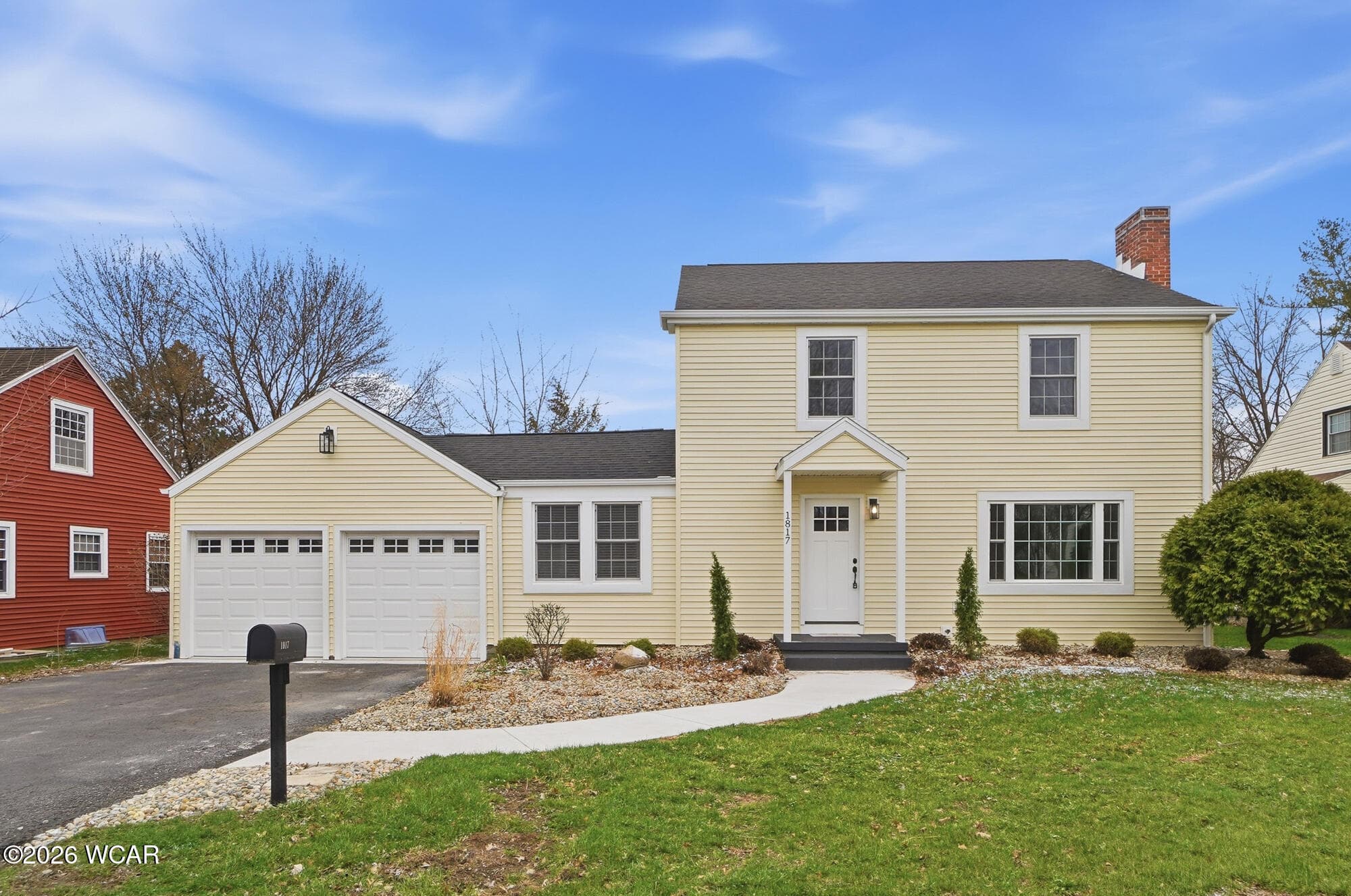 1817 Hillcrest photo 2