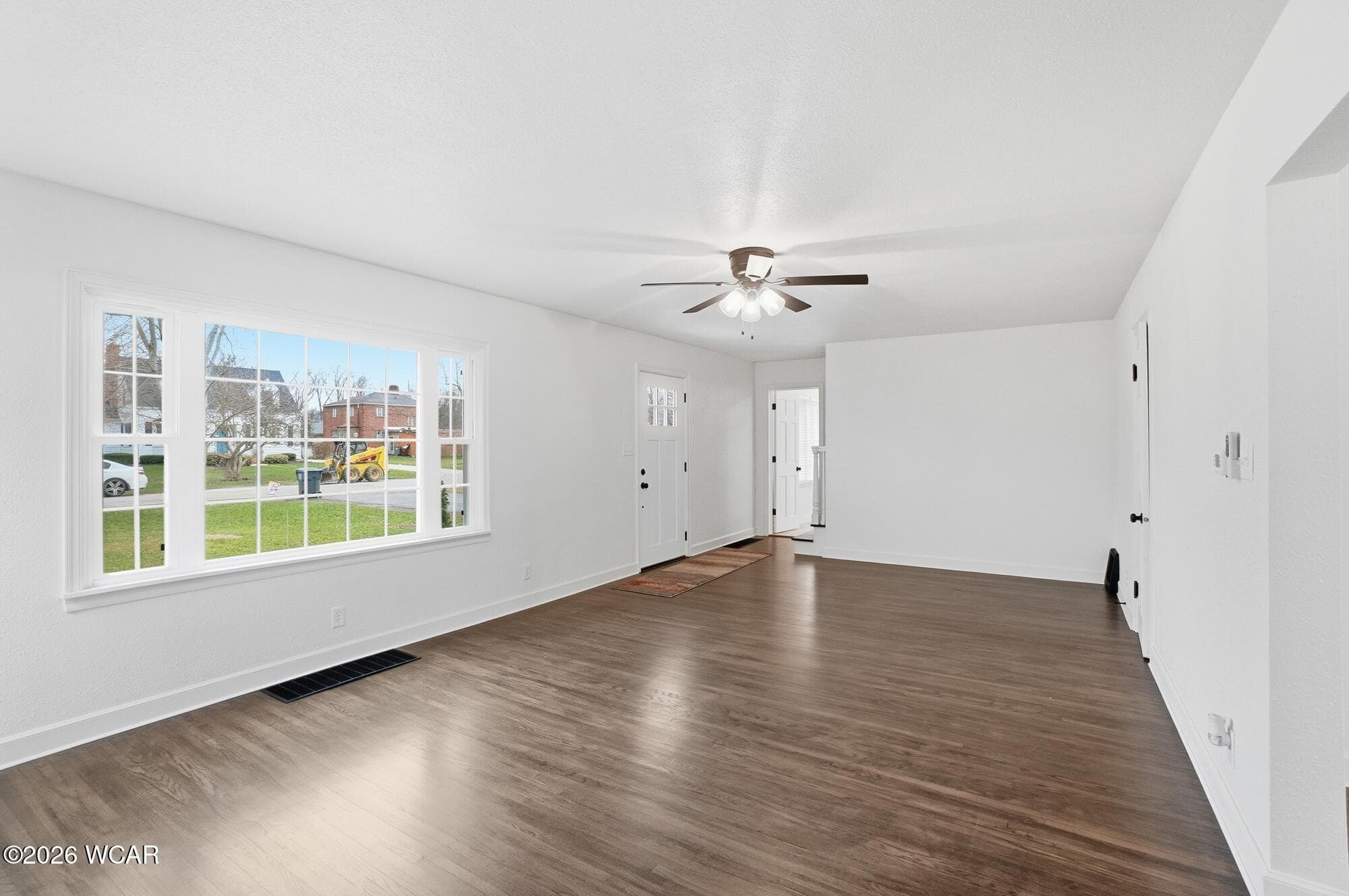 1817 Hillcrest photo 4