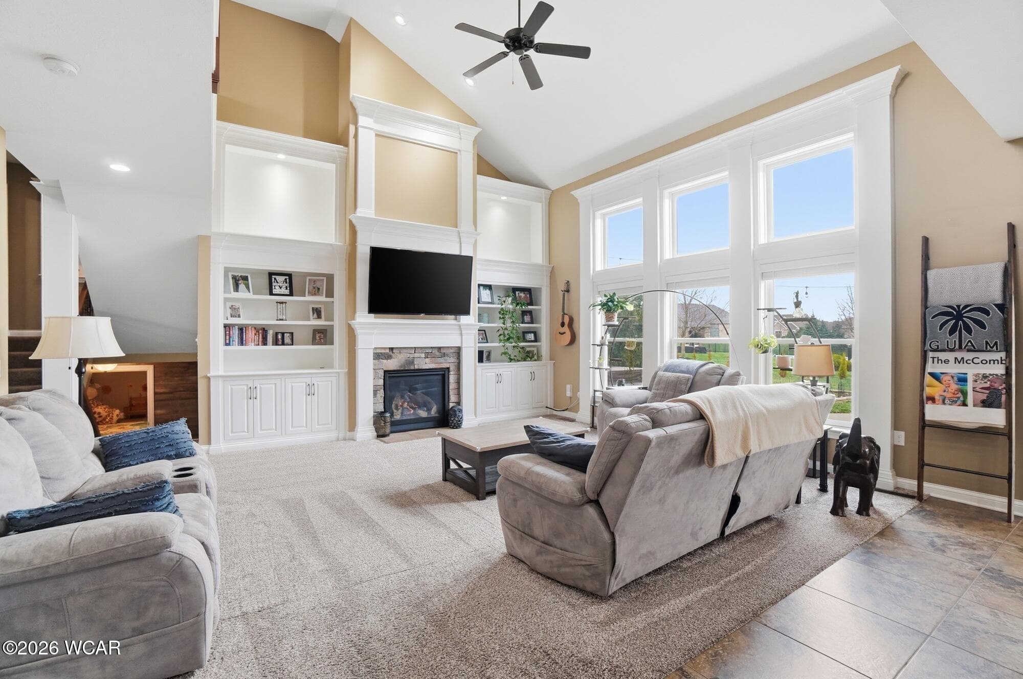 690 Rosecrest photo 3