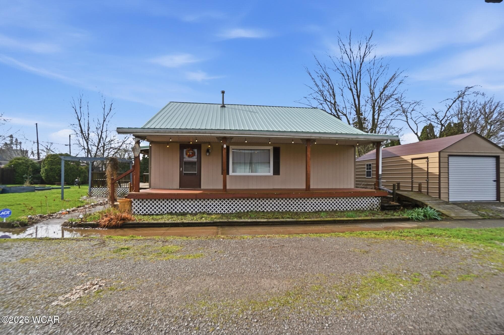 207 Smith photo 2