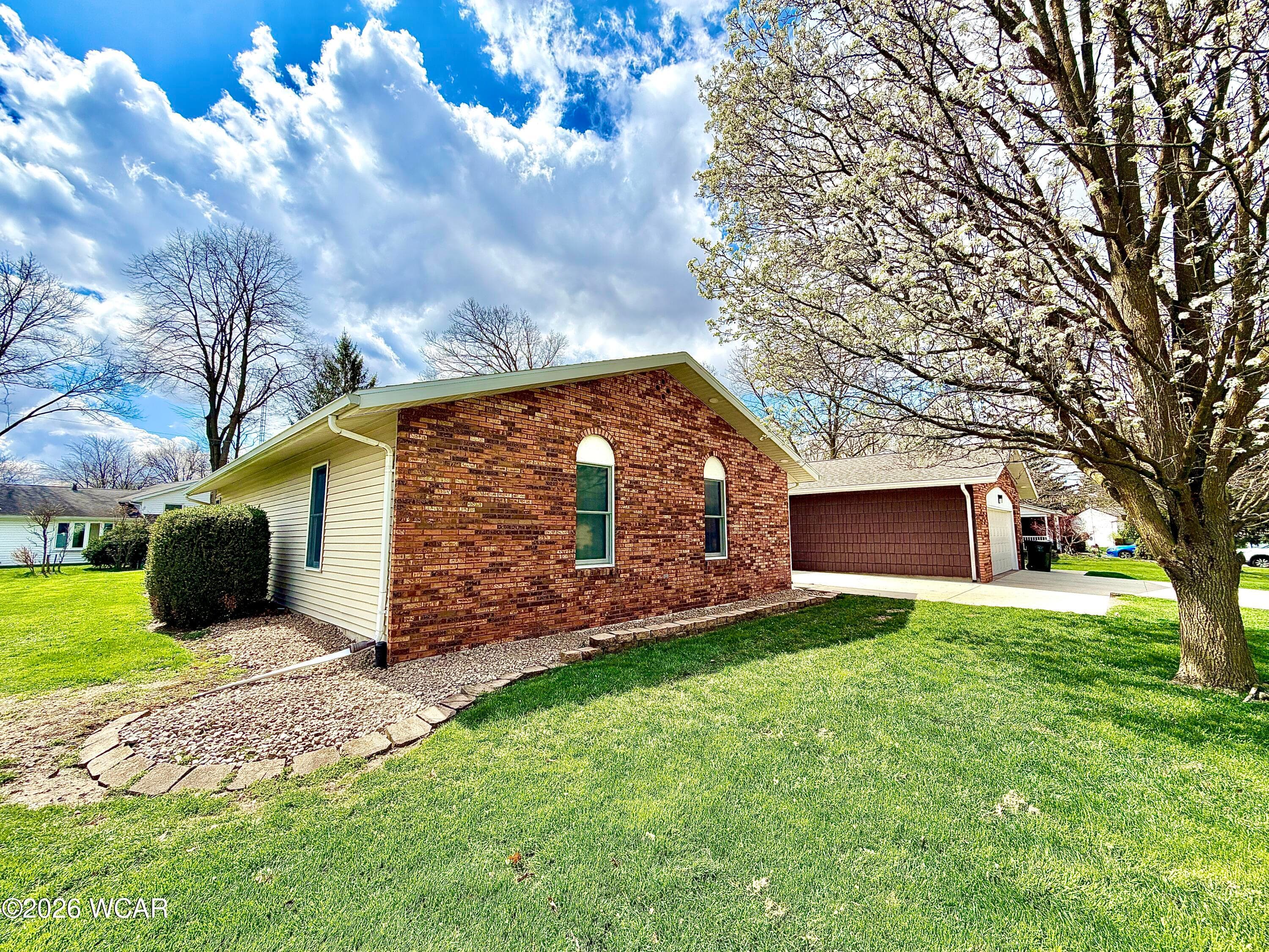 4839 Sycamore photo 2