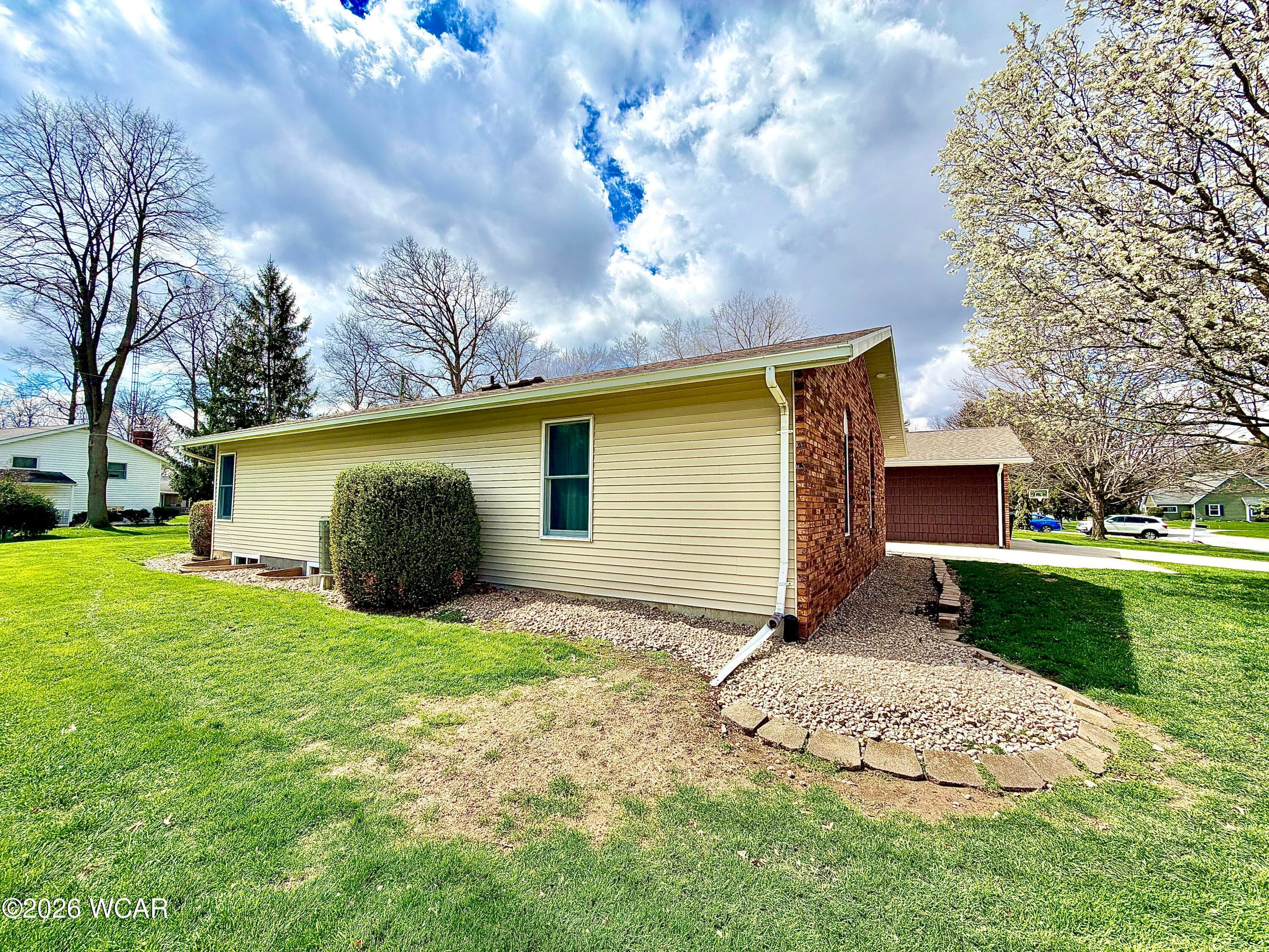 4839 Sycamore photo 3