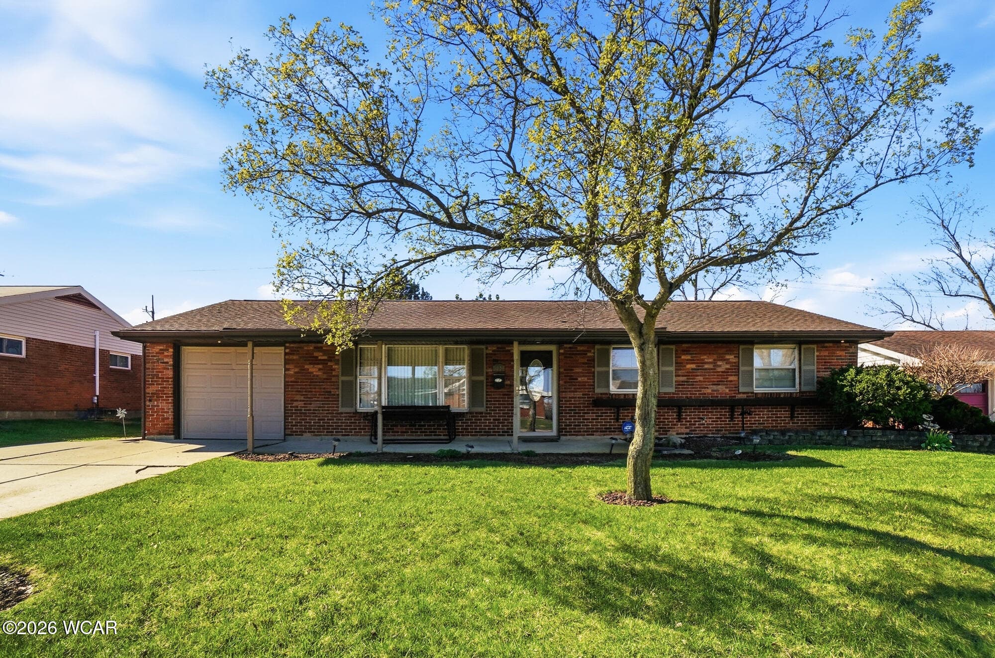 2425 Windsor photo 2