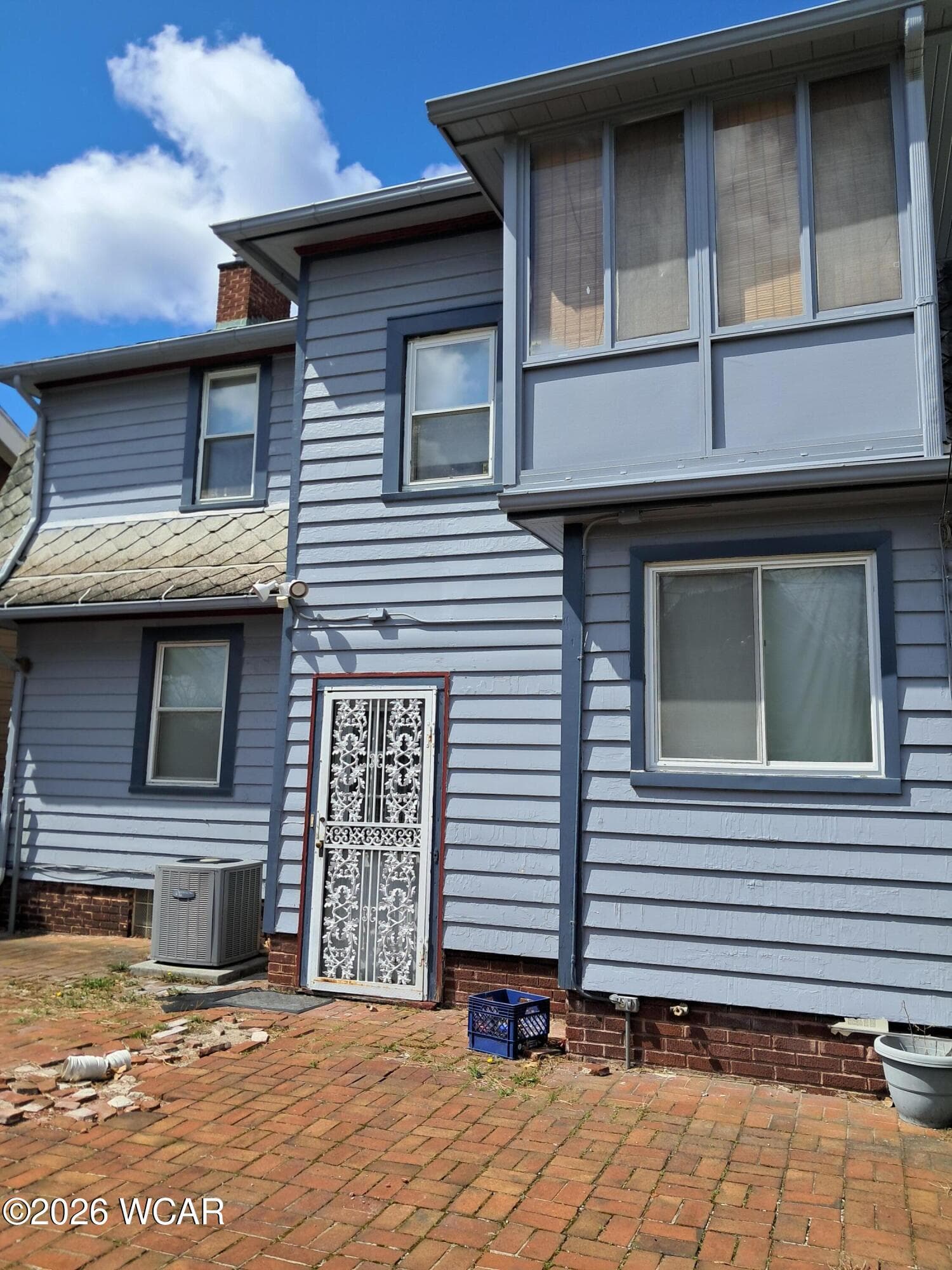 2106 Parkdale photo 2