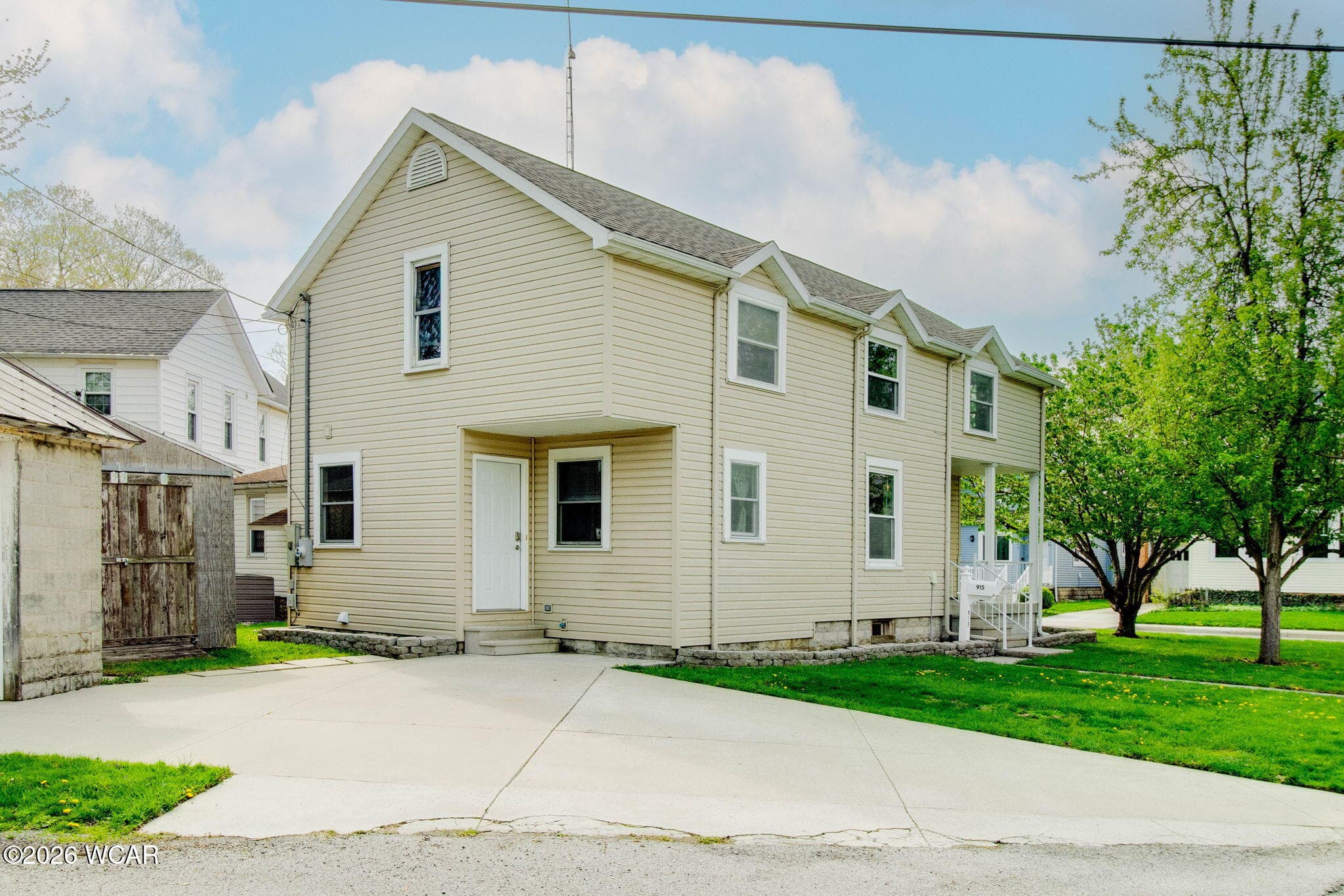 915 West photo 2