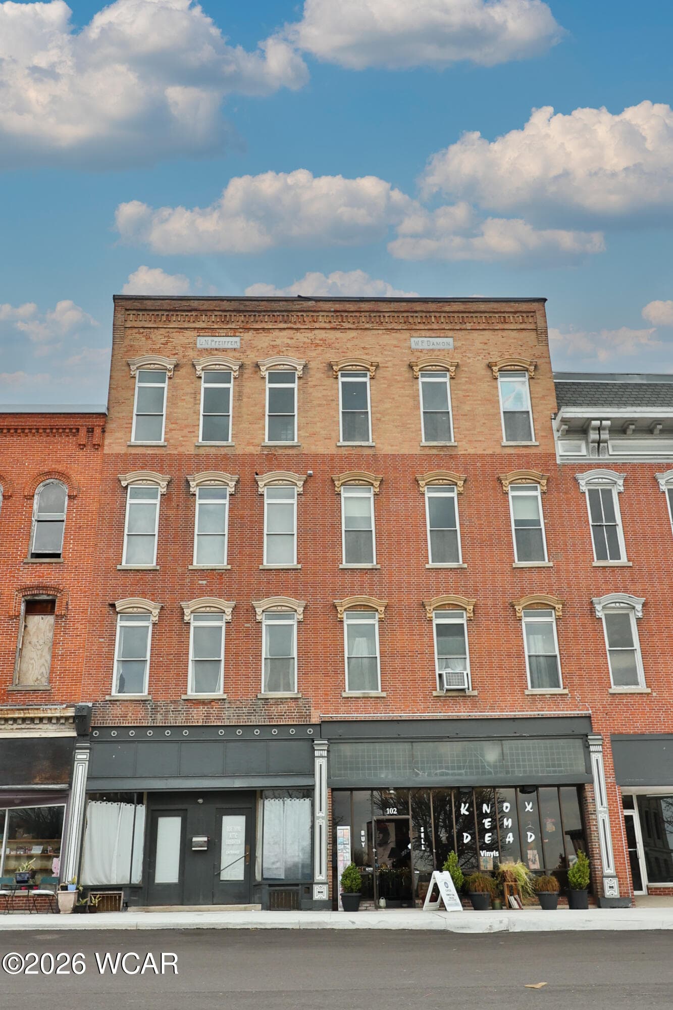 100-104 Columbus photo 5