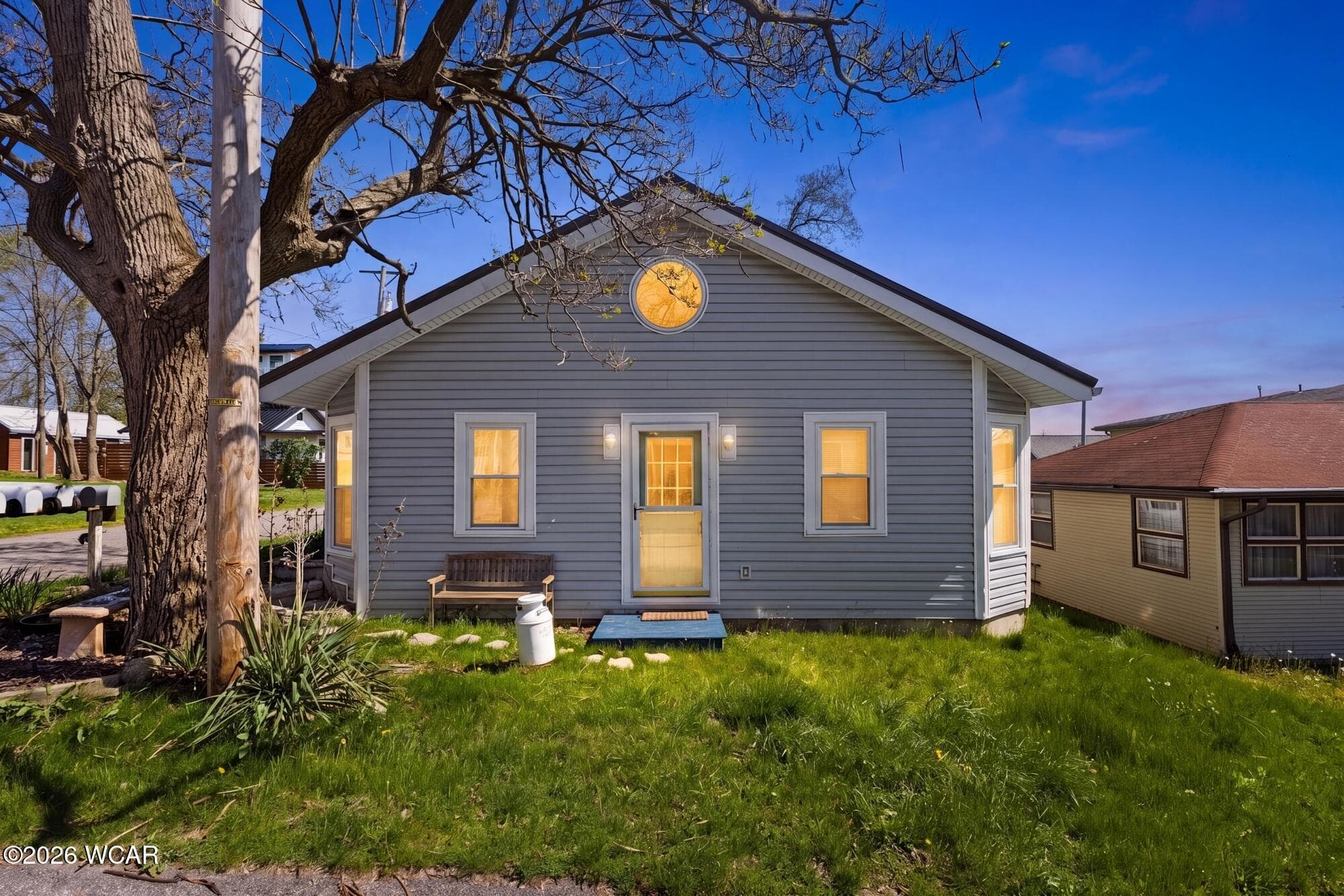 14221 Lakewood