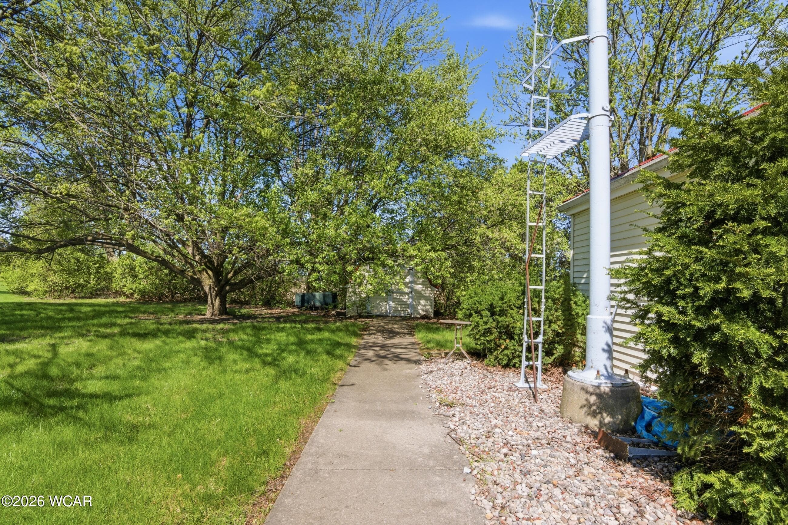 10452 St. Rt. 118 photo 4