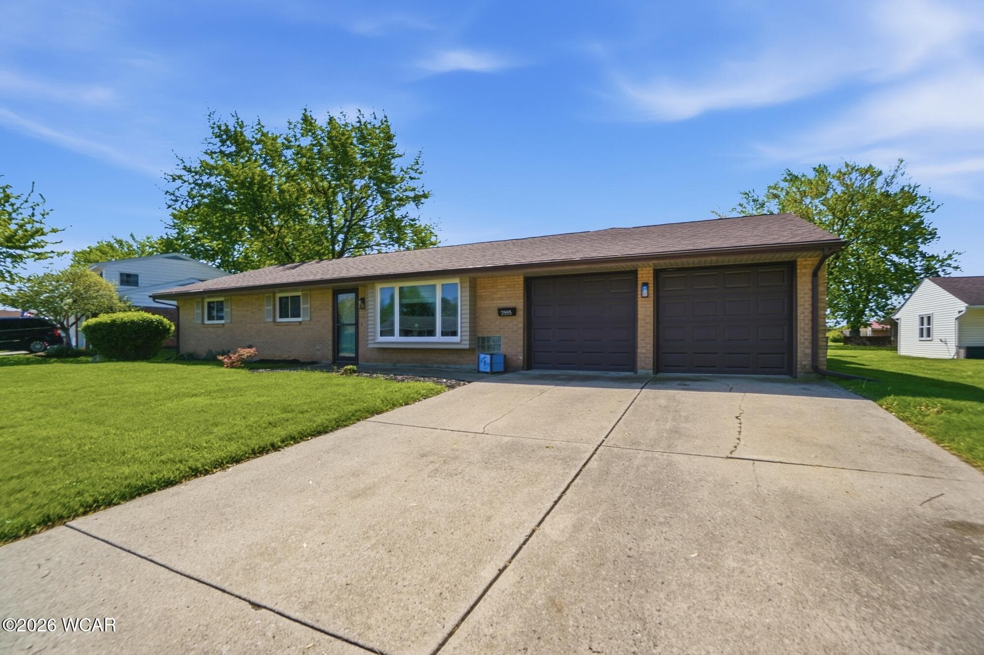 2555 Sherwood photo 2
