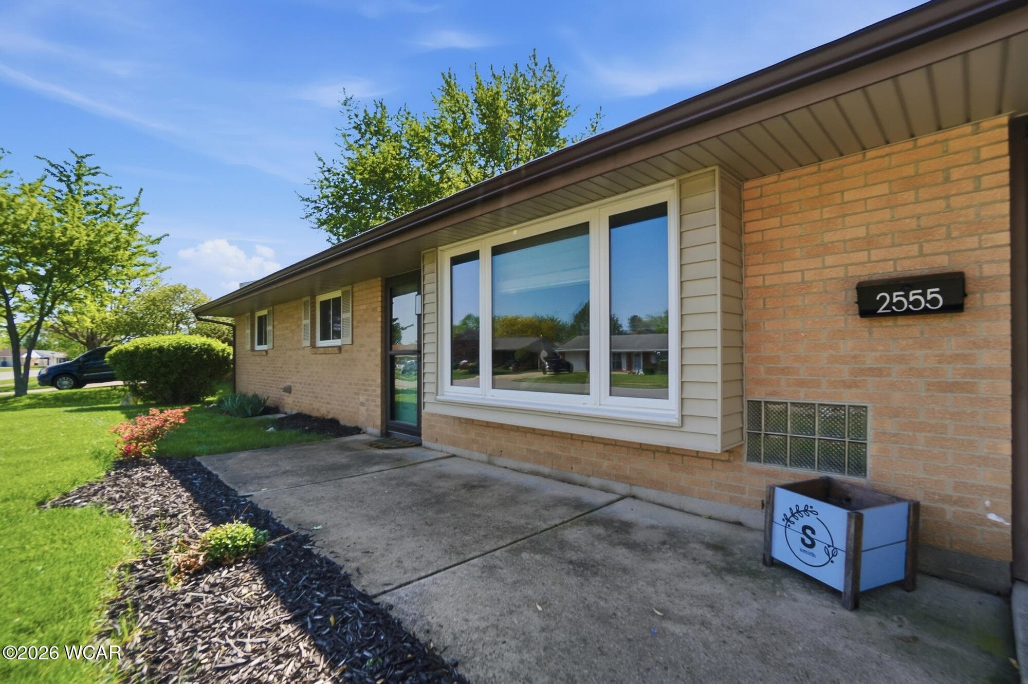 2555 Sherwood photo 5