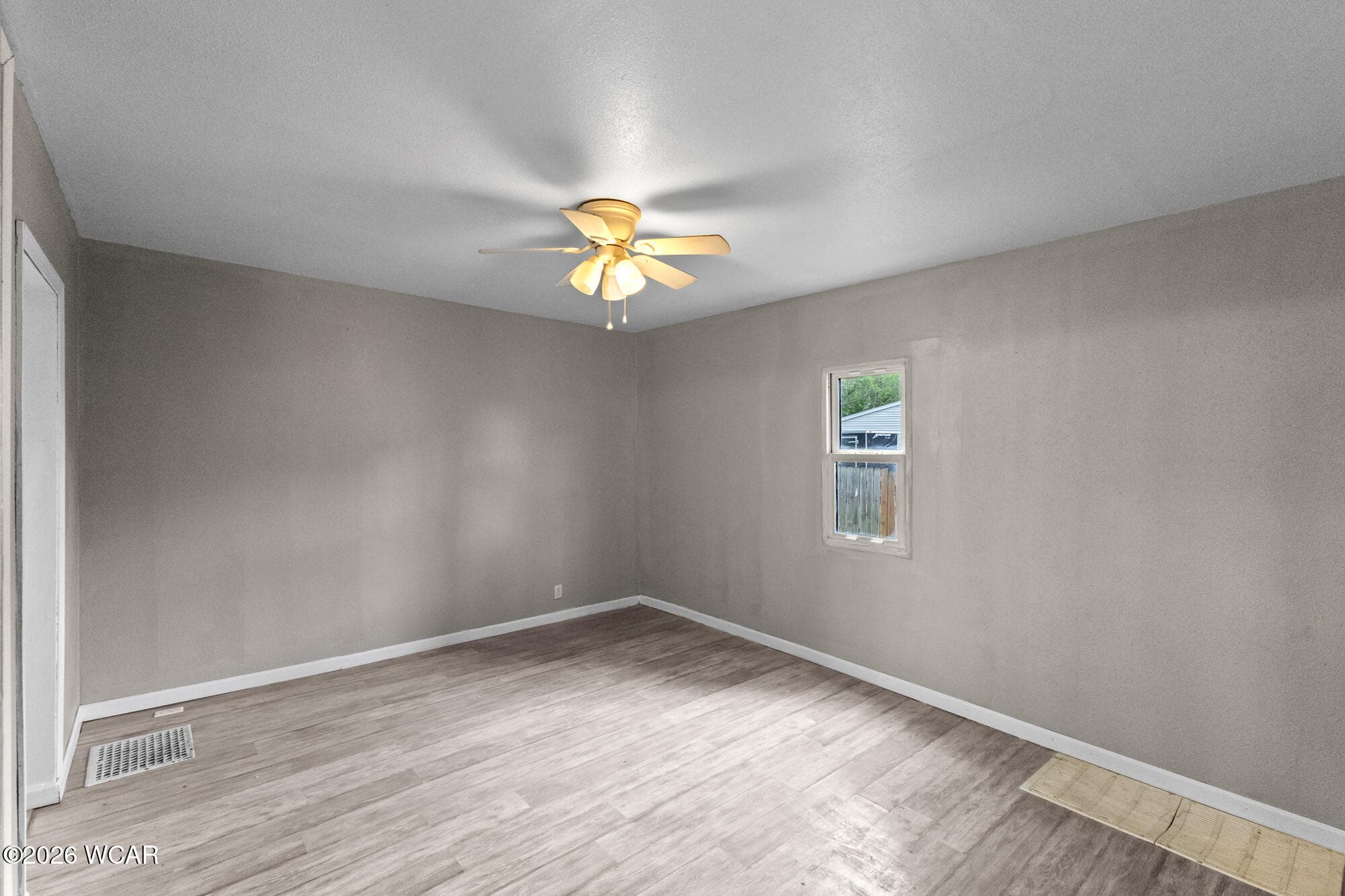 854 Wayne photo 4