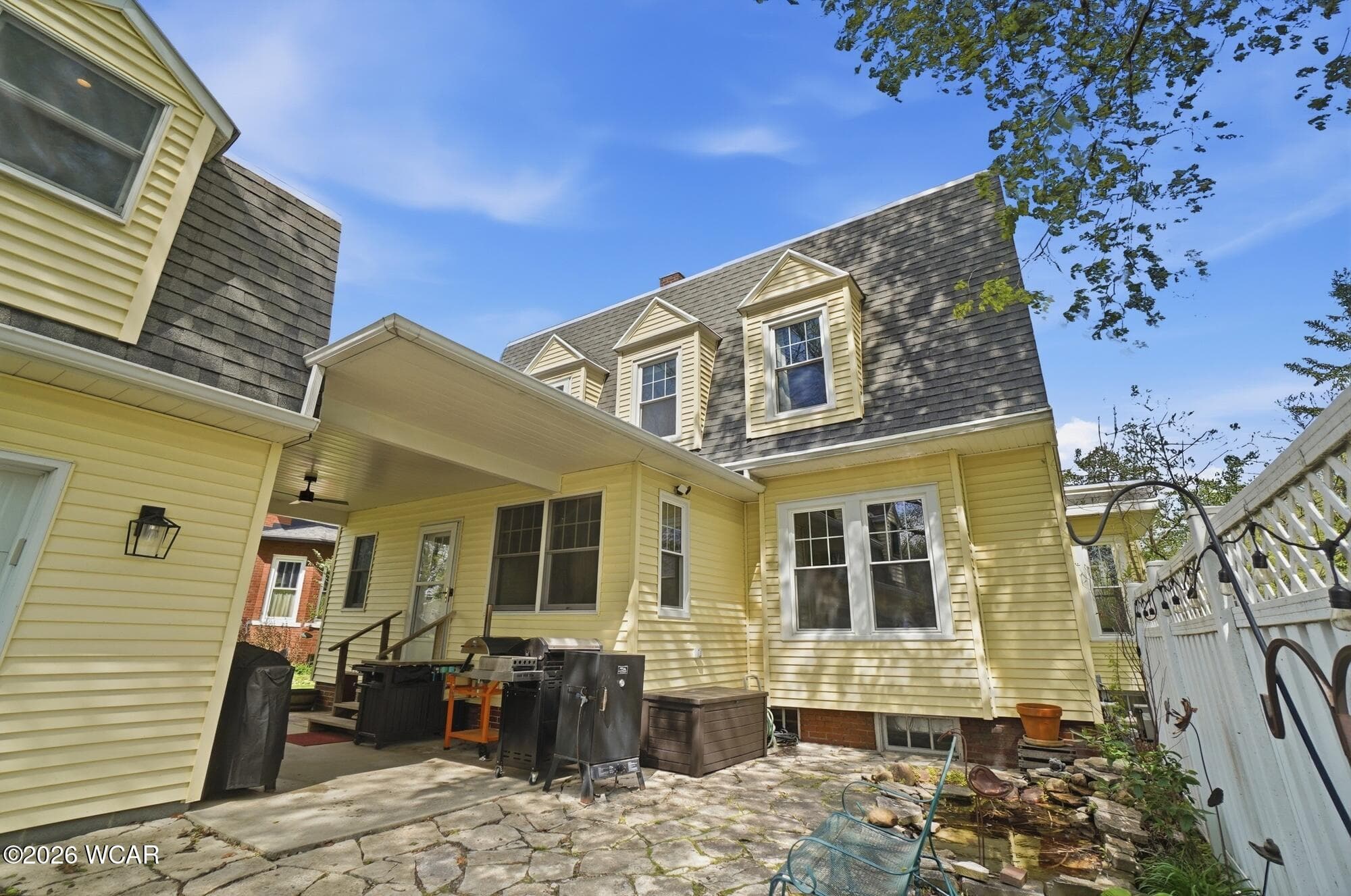 303 Campus photo 5