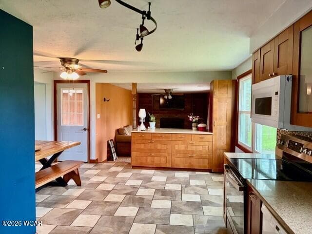 9310 Faulkner photo 3