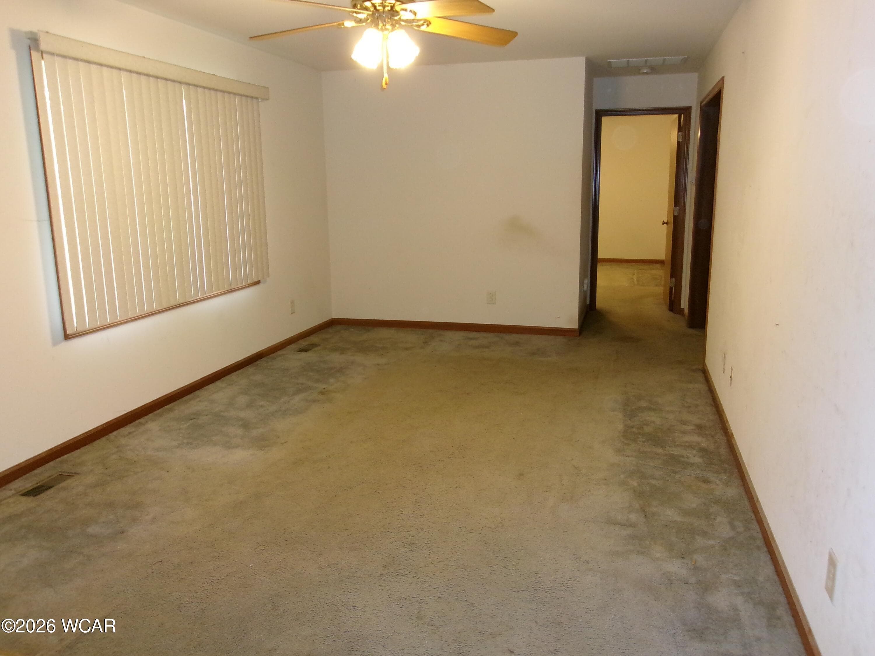 2407 Breese photo 3